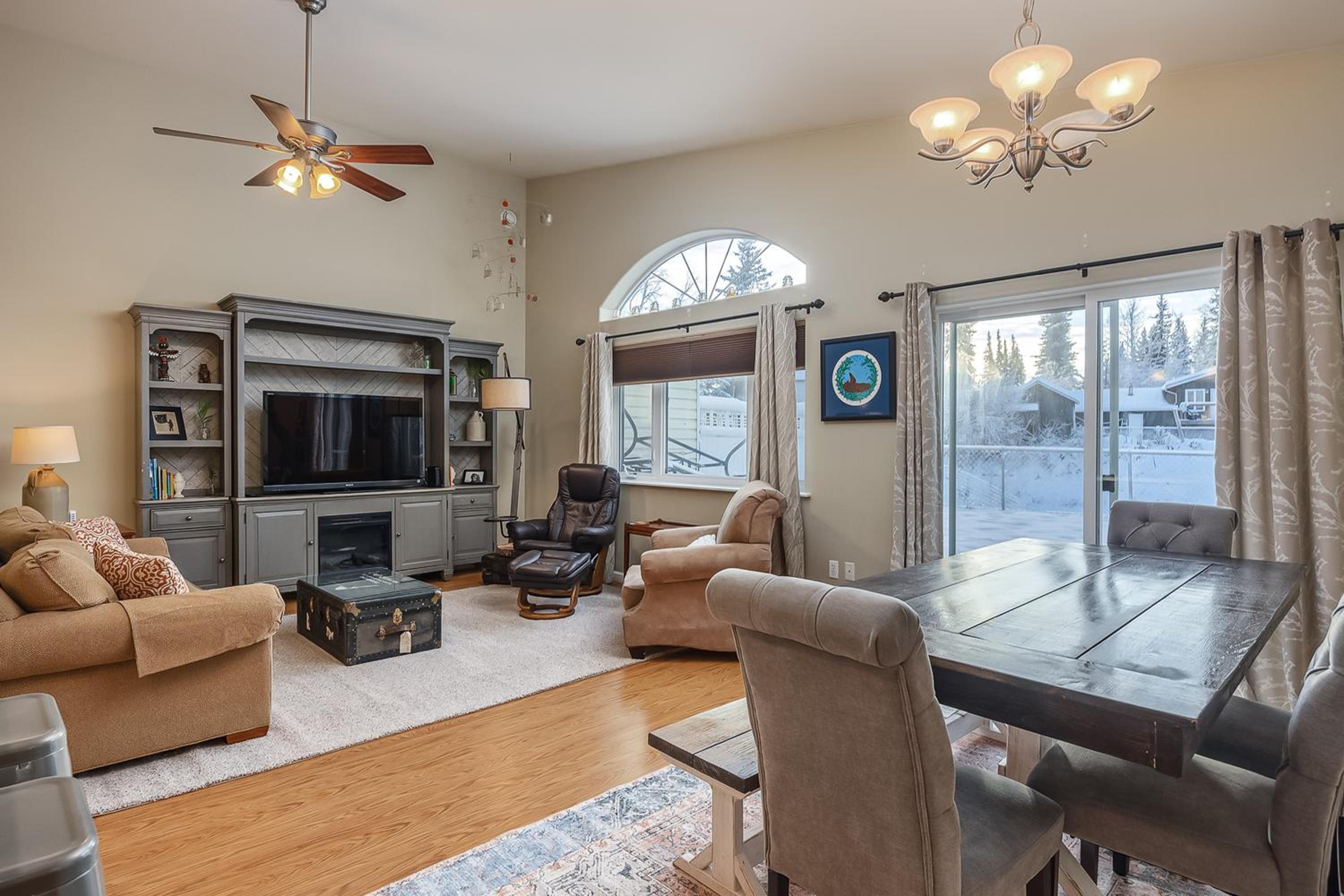 Wondrous Willow Dog-Friendly Home in Fairbanks!