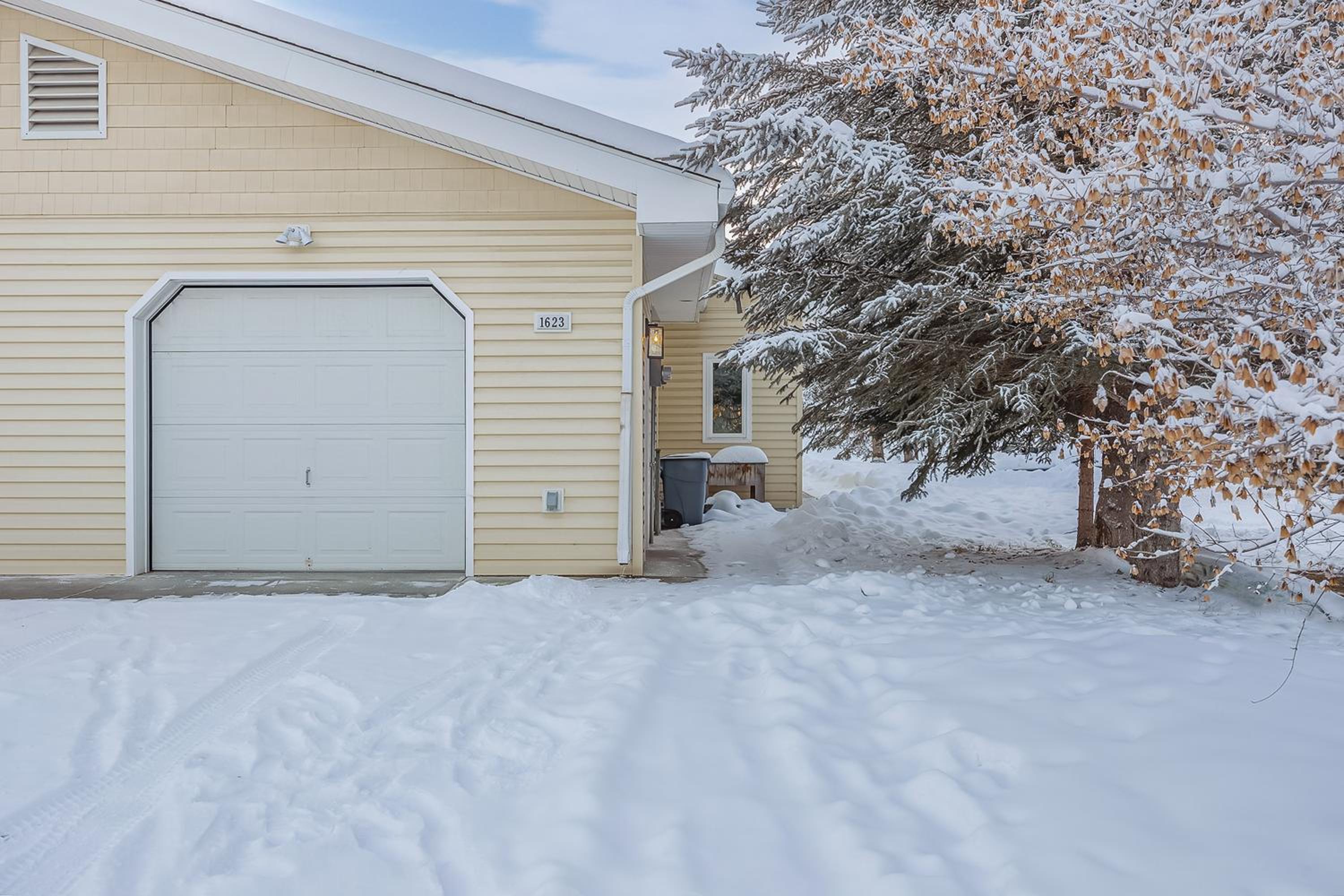 Wondrous Willow Dog-Friendly Home in Fairbanks!