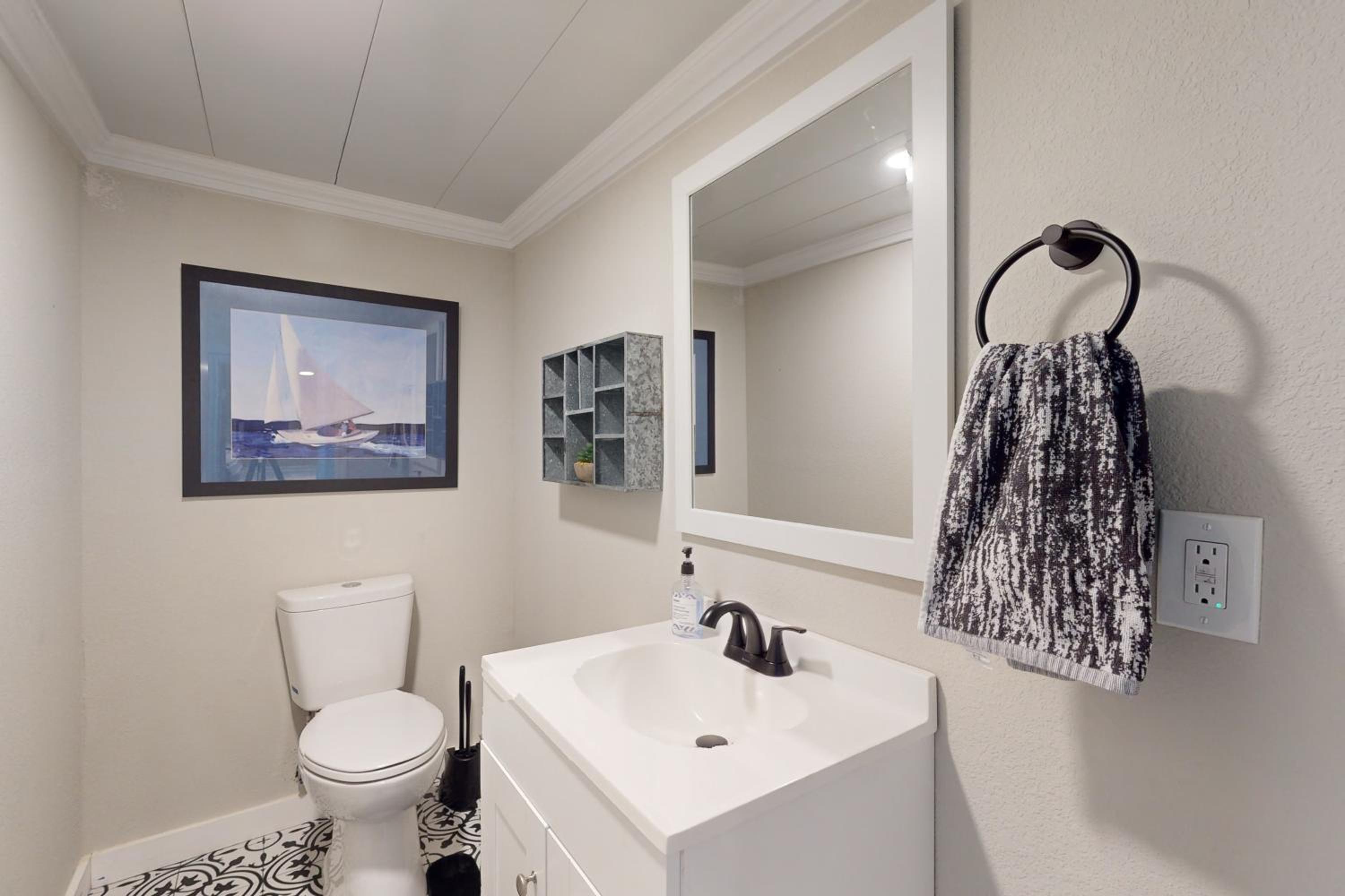 Lakefront Oasis with Water Toys! Breckenridge Home