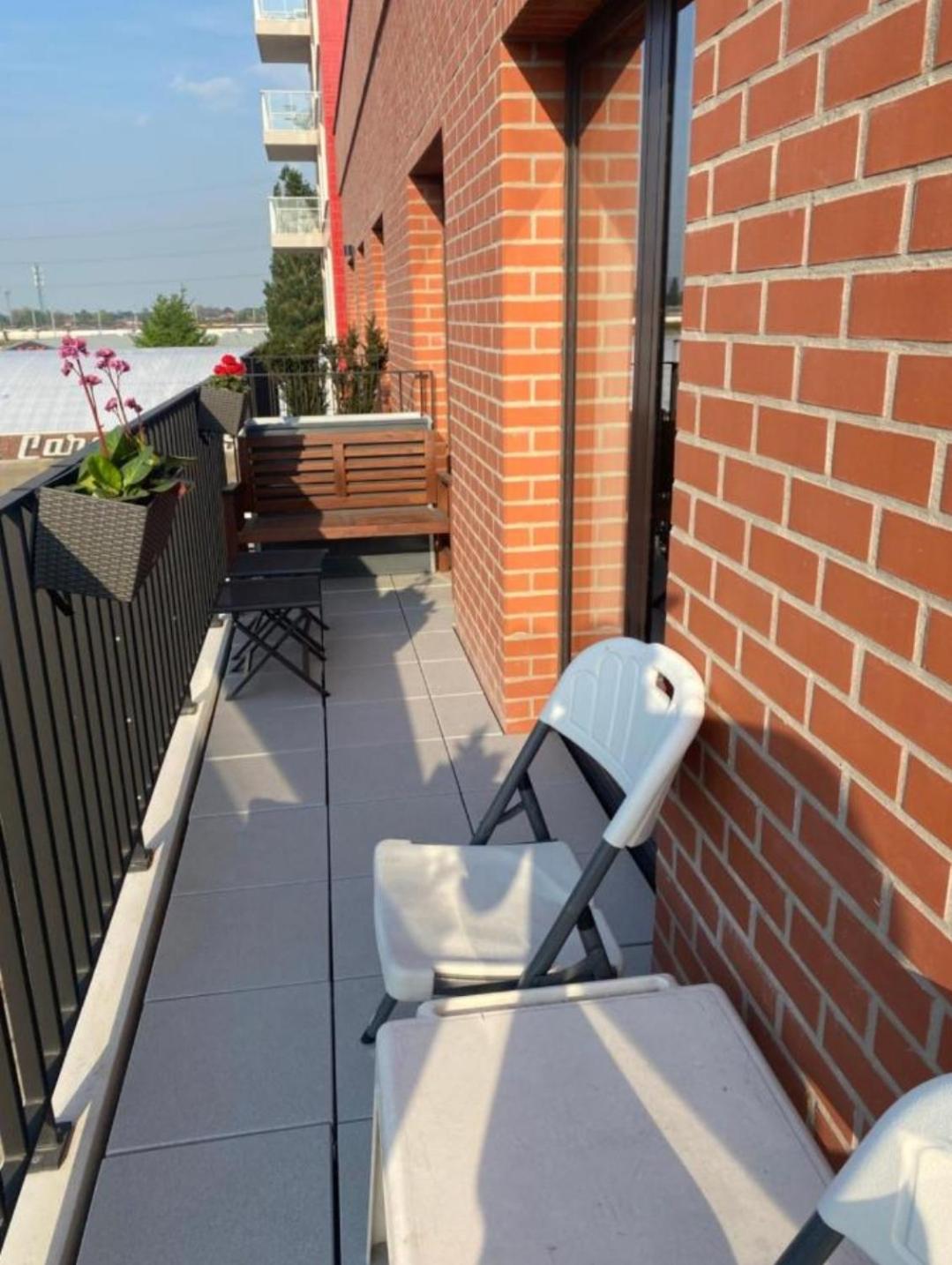 Homeawayfromhomeghent with private parking