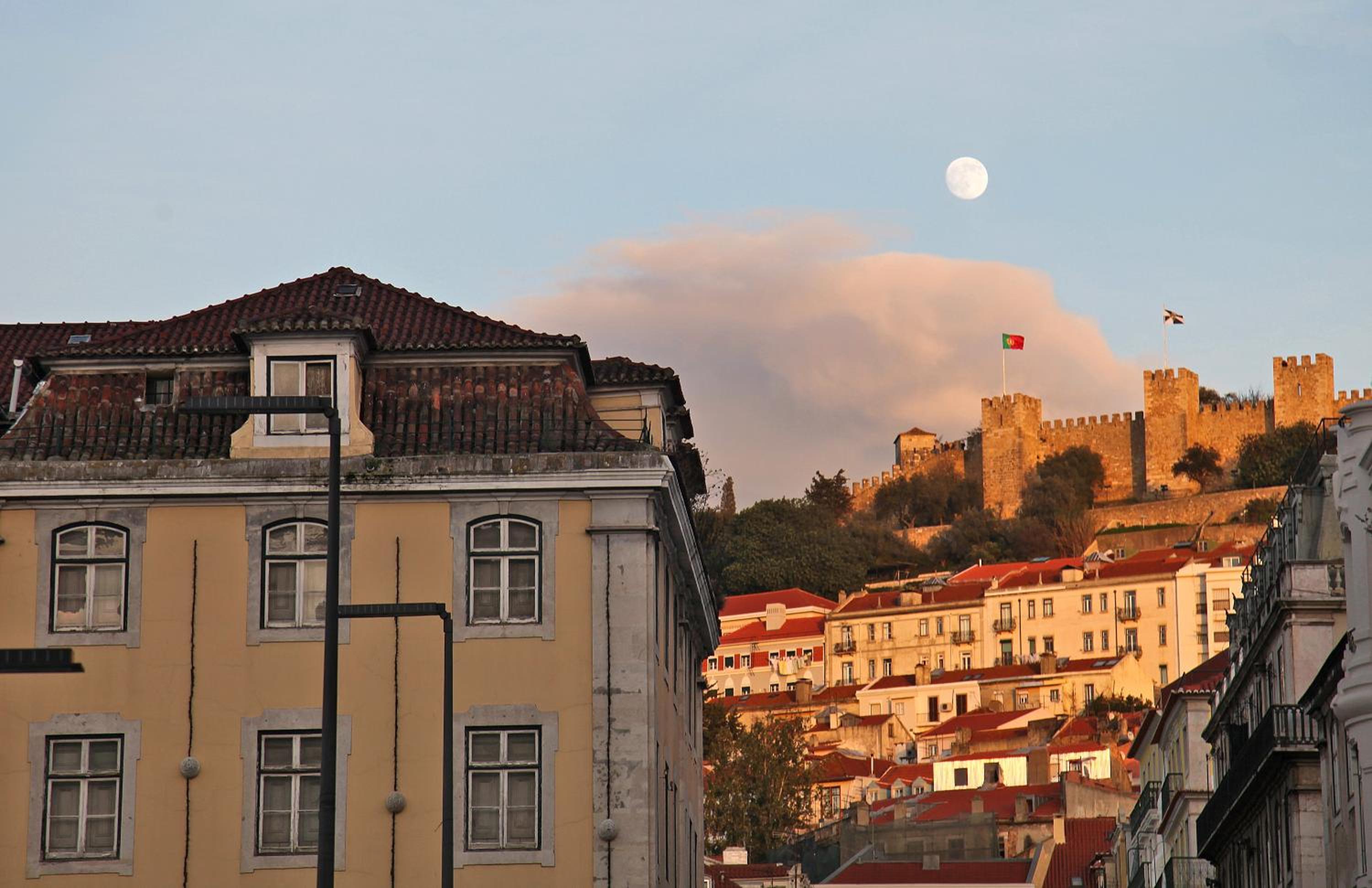 Entre o Carmo e a Trindade view 2