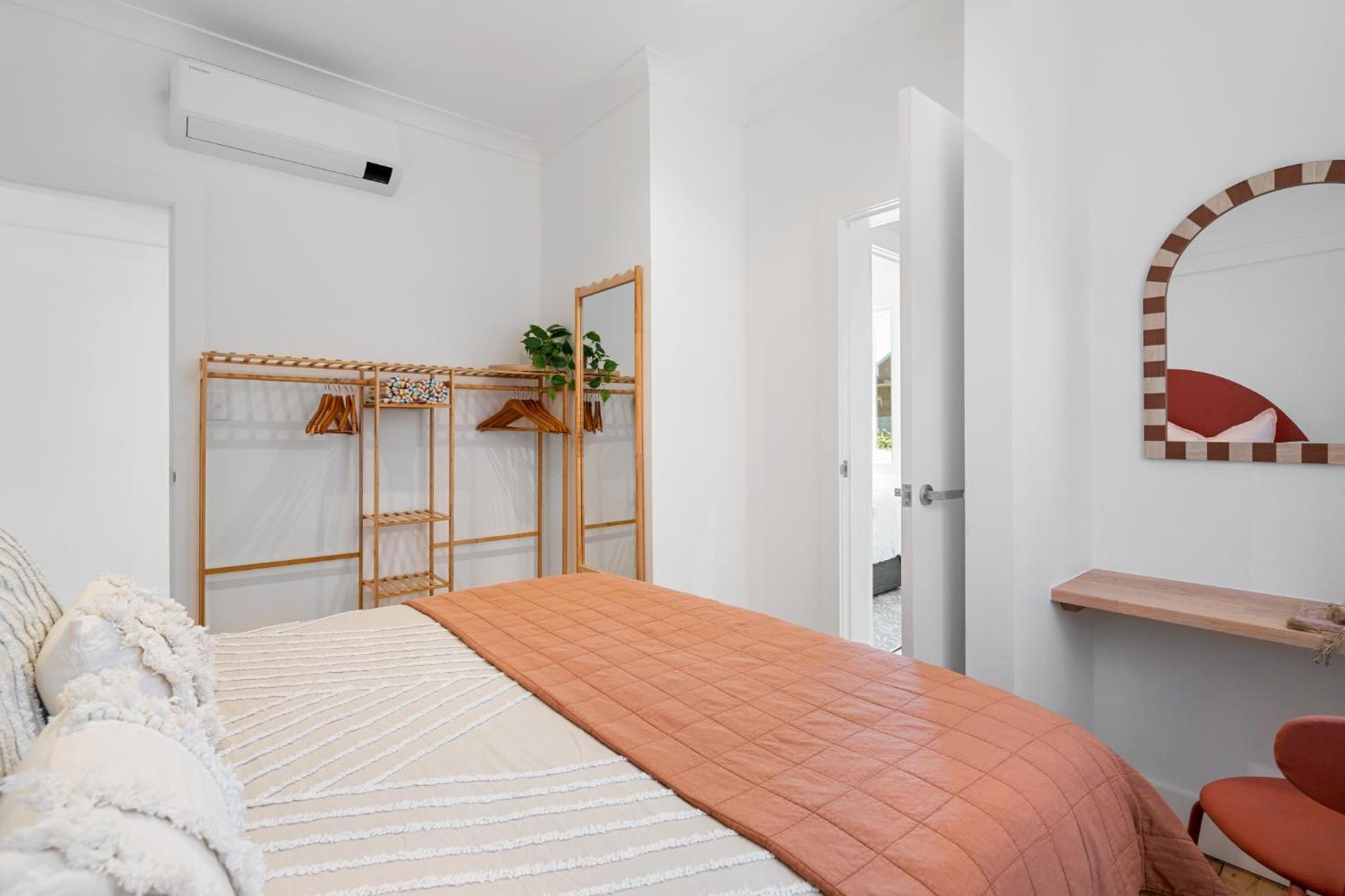 Belles Bondi Beach Apartments - 1 and 2 Bedroom Stays - 500m to beach