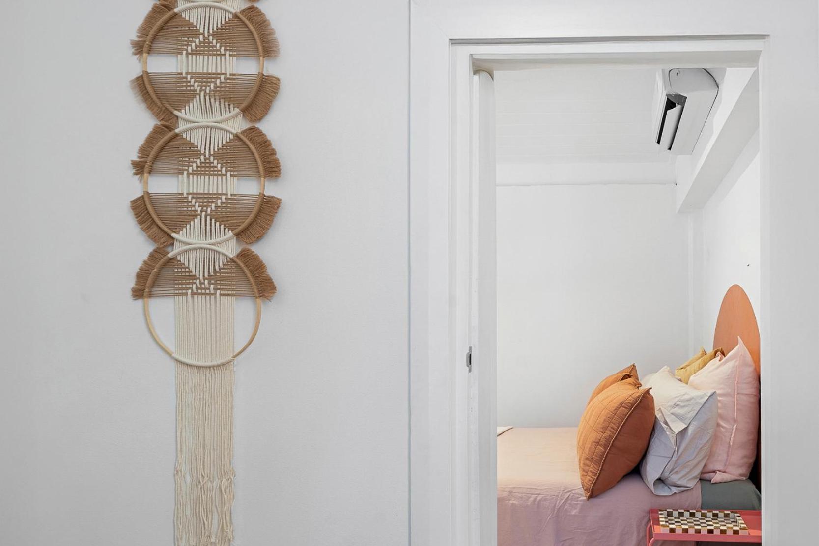 Belles Bondi Beach Apartments - 1 and 2 Bedroom Stays - 500m to beach