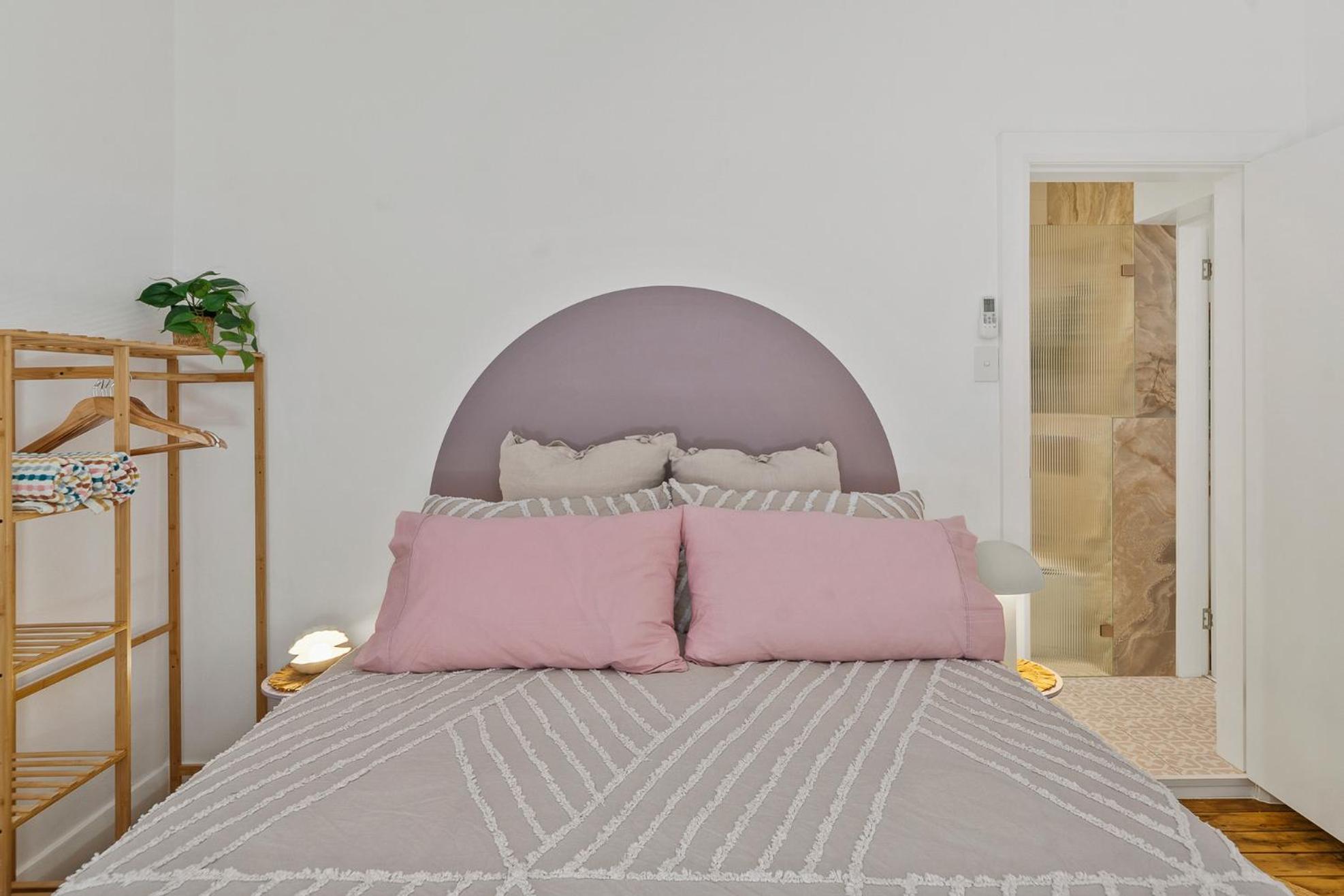 Belles Bondi Beach Apartments - 1 and 2 Bedroom Stays - 500m to beach