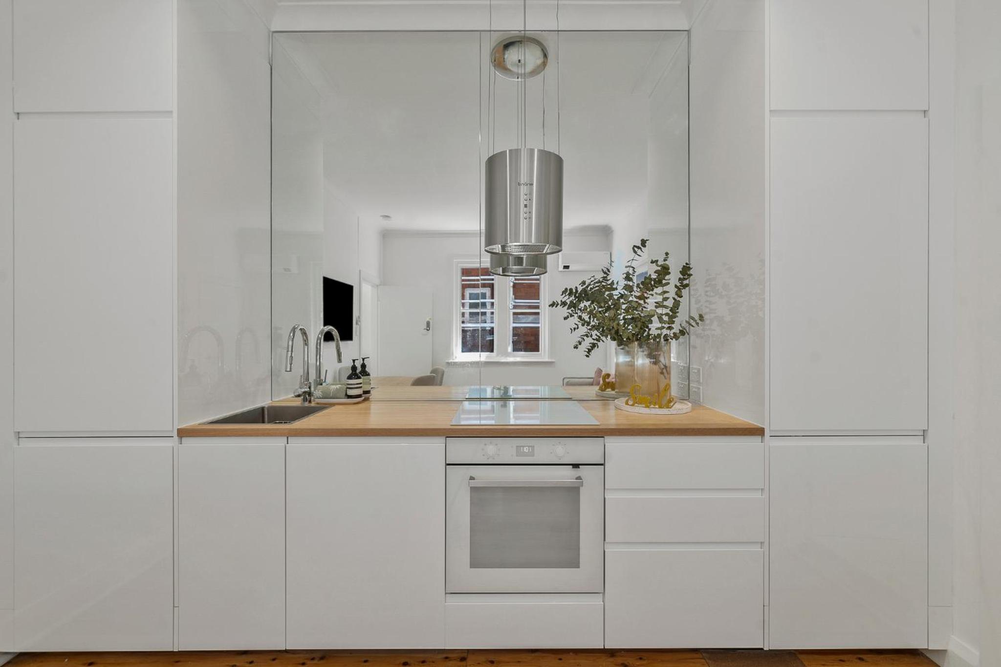 Belles Bondi Beach Apartments - 1 and 2 Bedroom Stays - 500m to beach