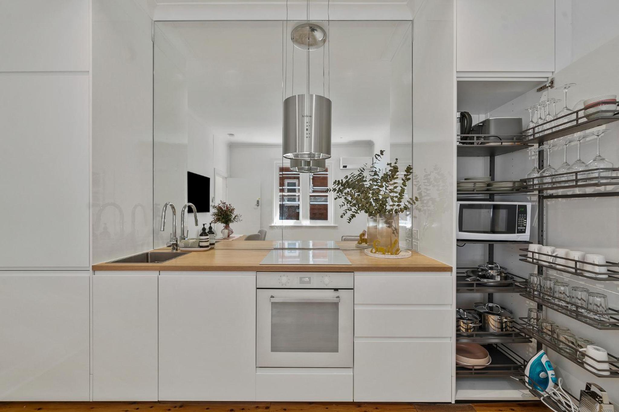 Belles Bondi Beach Apartments - 1 and 2 Bedroom Stays - 500m to beach