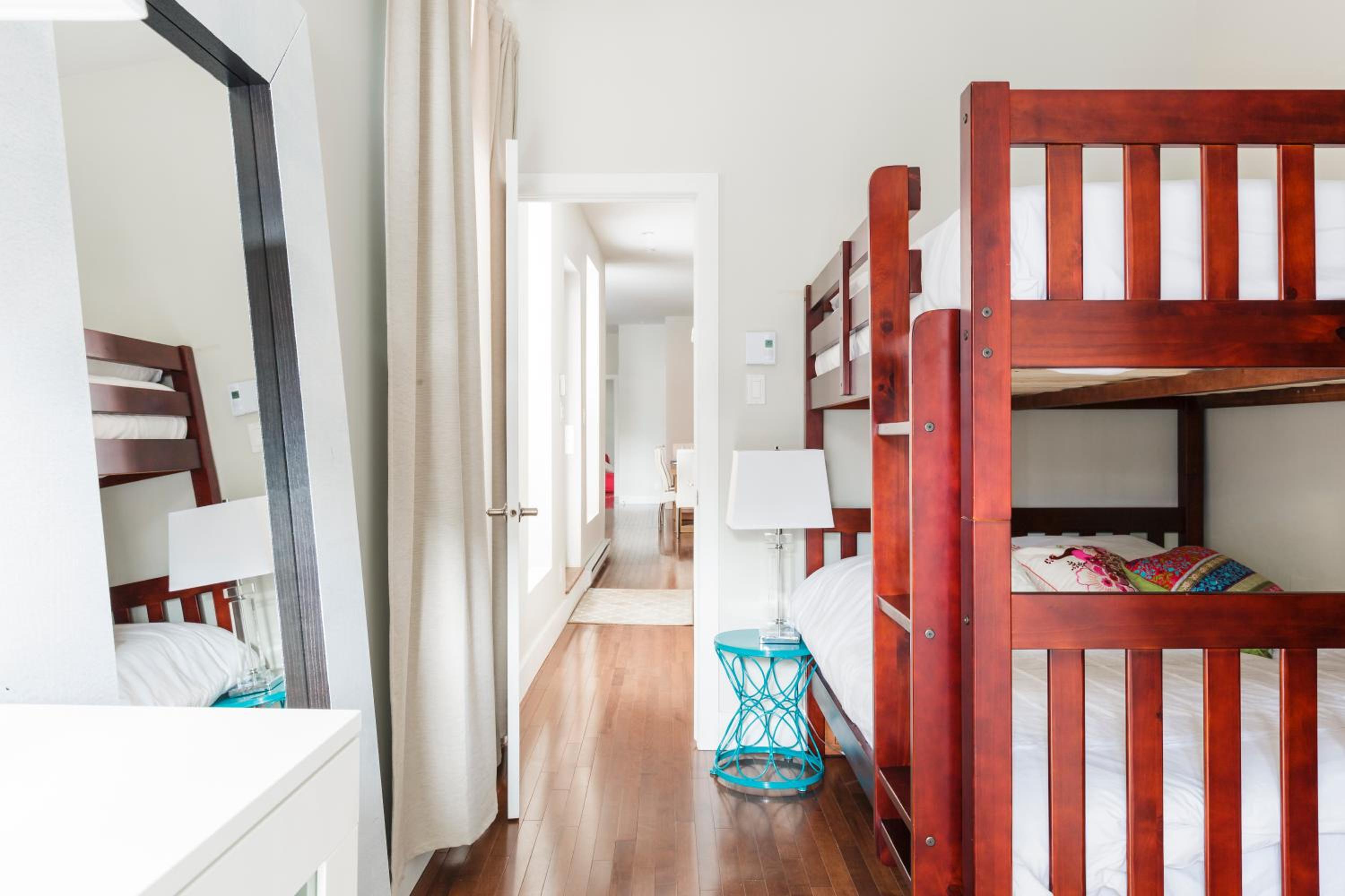 MTLVacationRentals - The FabFour