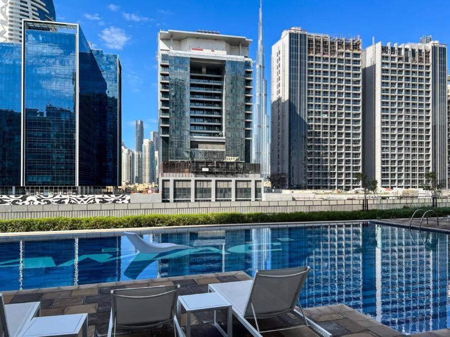 japanDXB Burj Khalifa view - 4min Dubai Mall