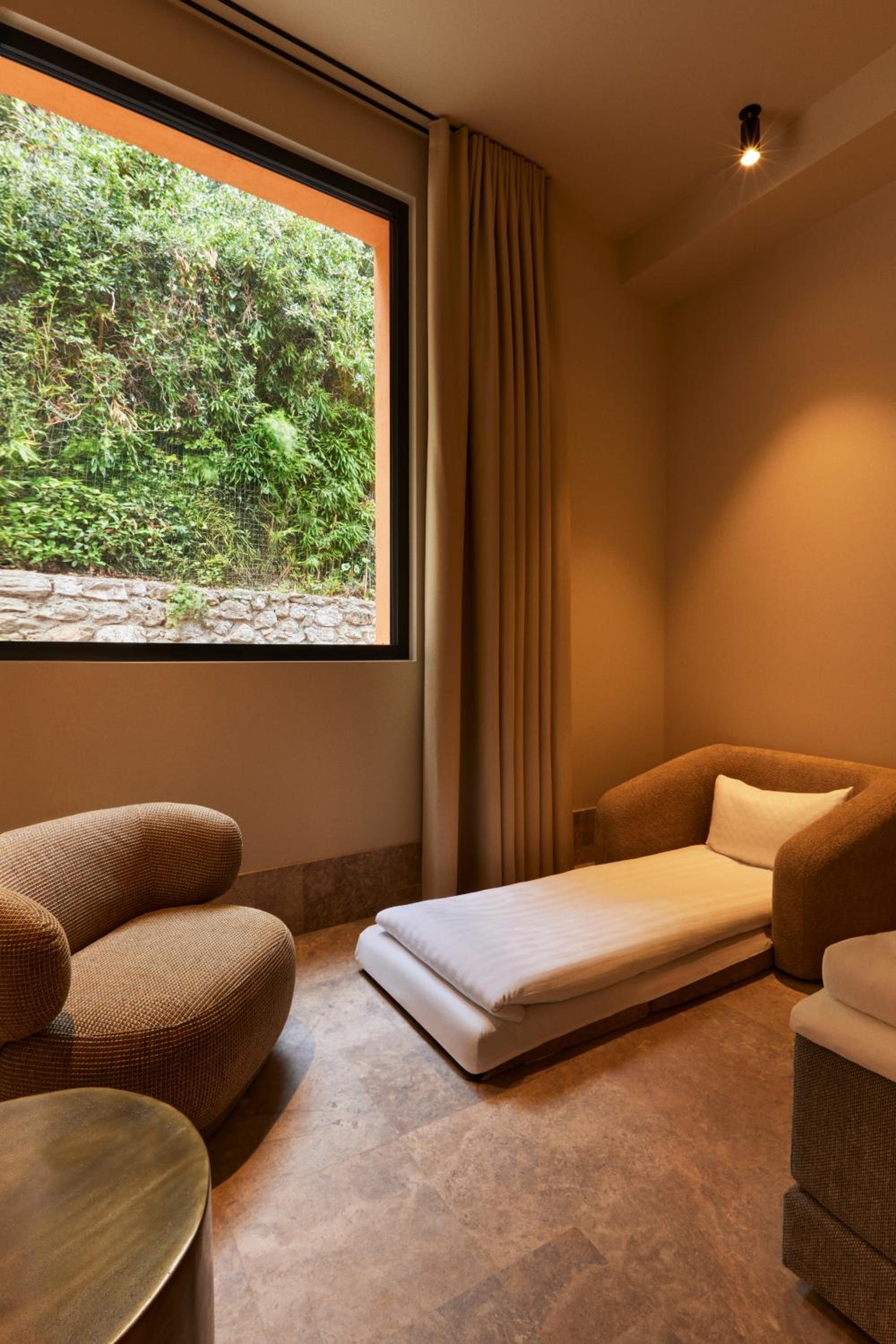 EZE BEACH Residence