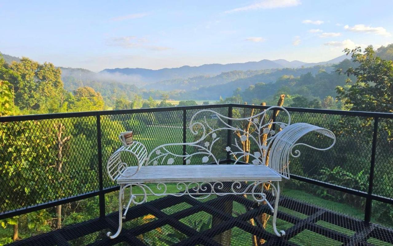 Balmy Hideout Cafe & Homestay