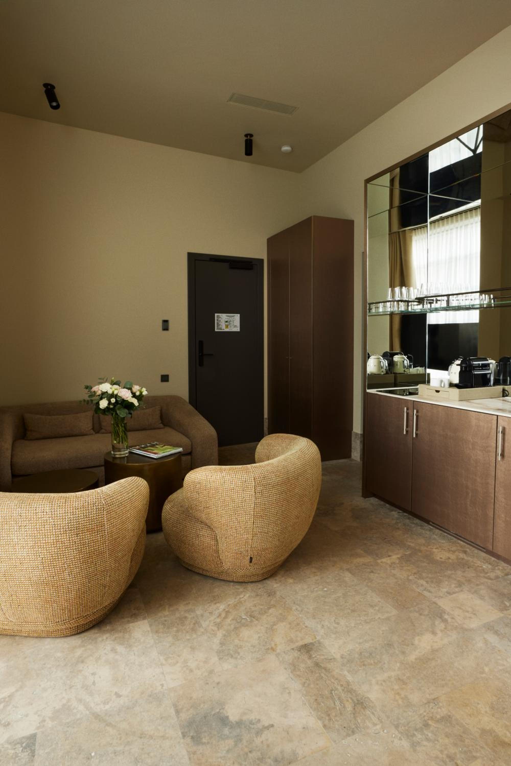 EZE BEACH Residence