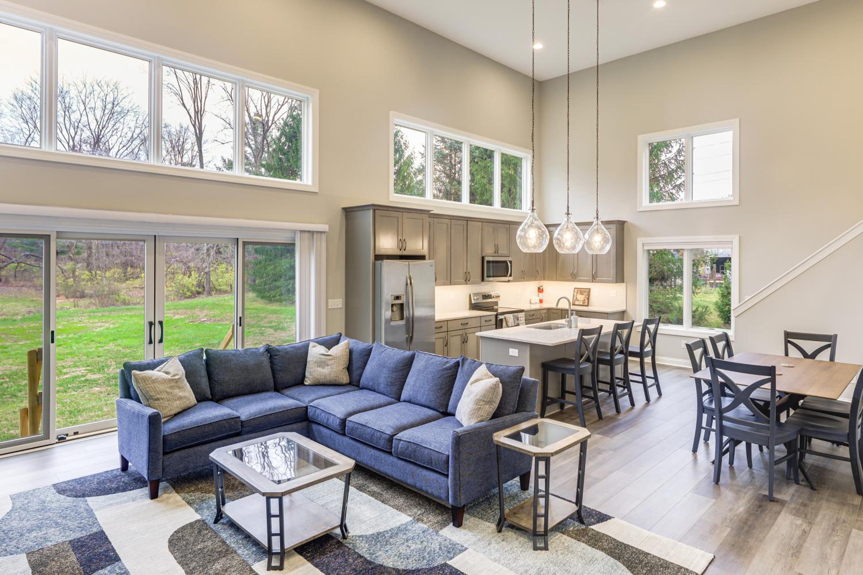 24 Mi to Cincinnati Newly Built Bethel Home!