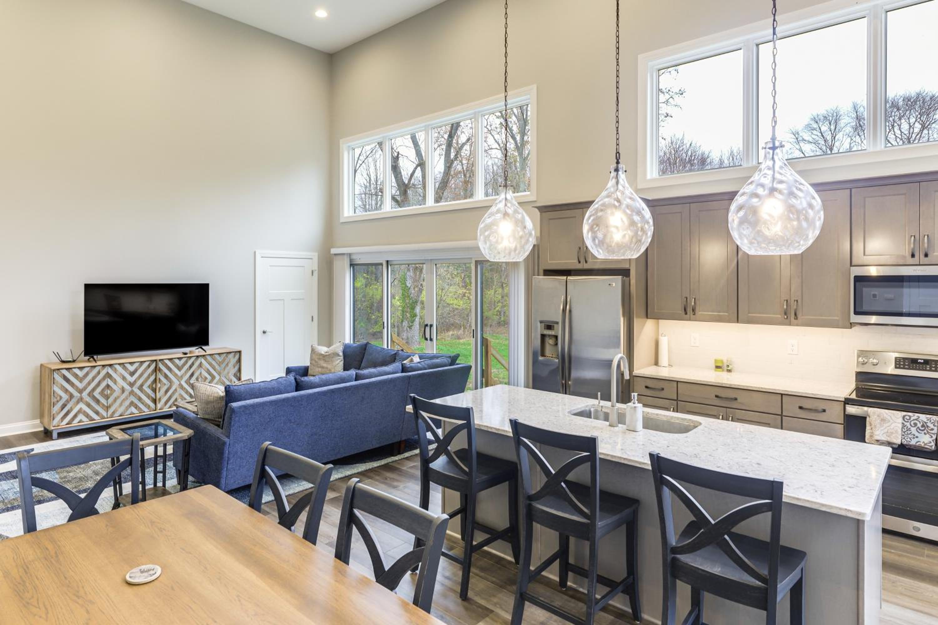 24 Mi to Cincinnati Newly Built Bethel Home!