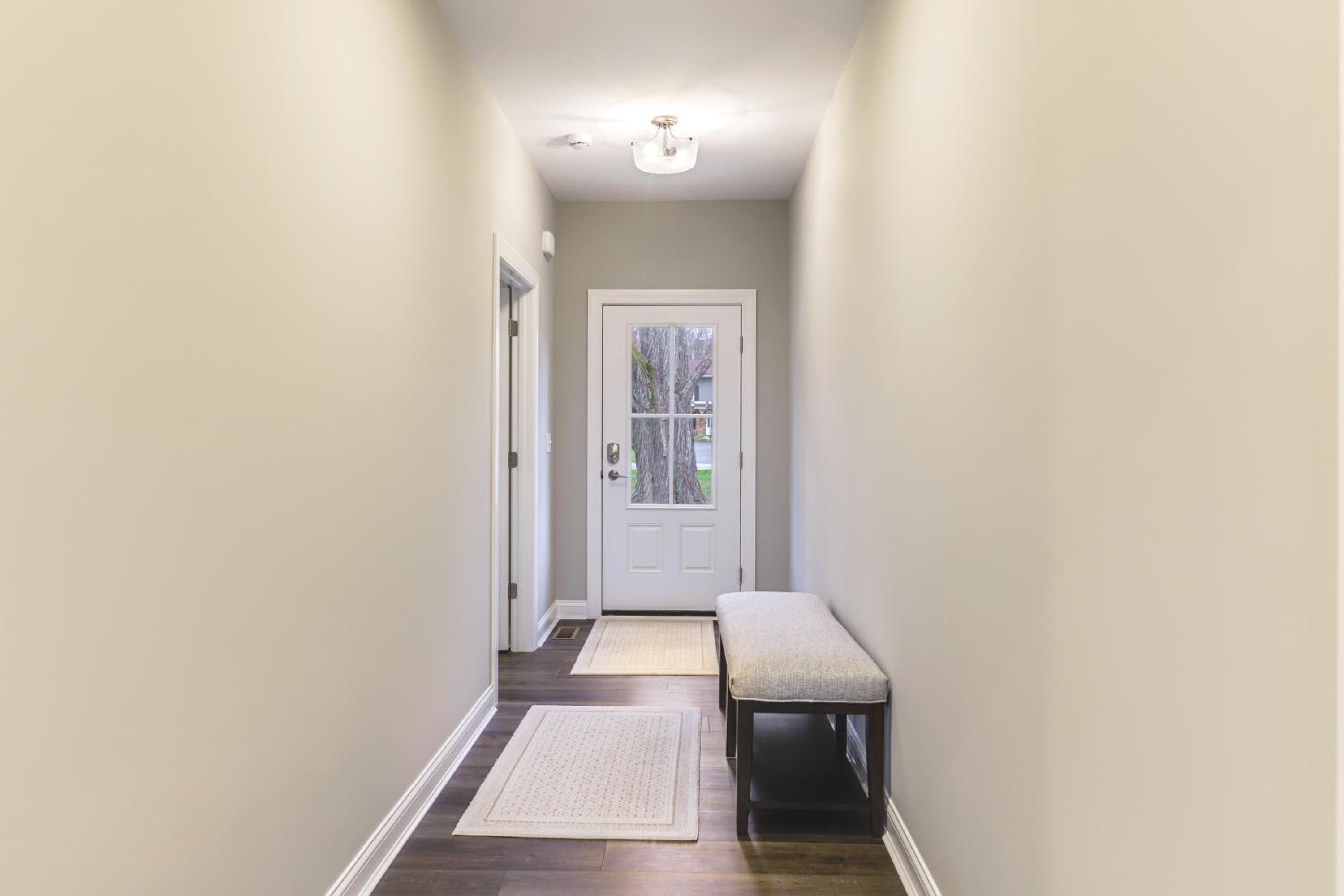 24 Mi to Cincinnati Newly Built Bethel Home!