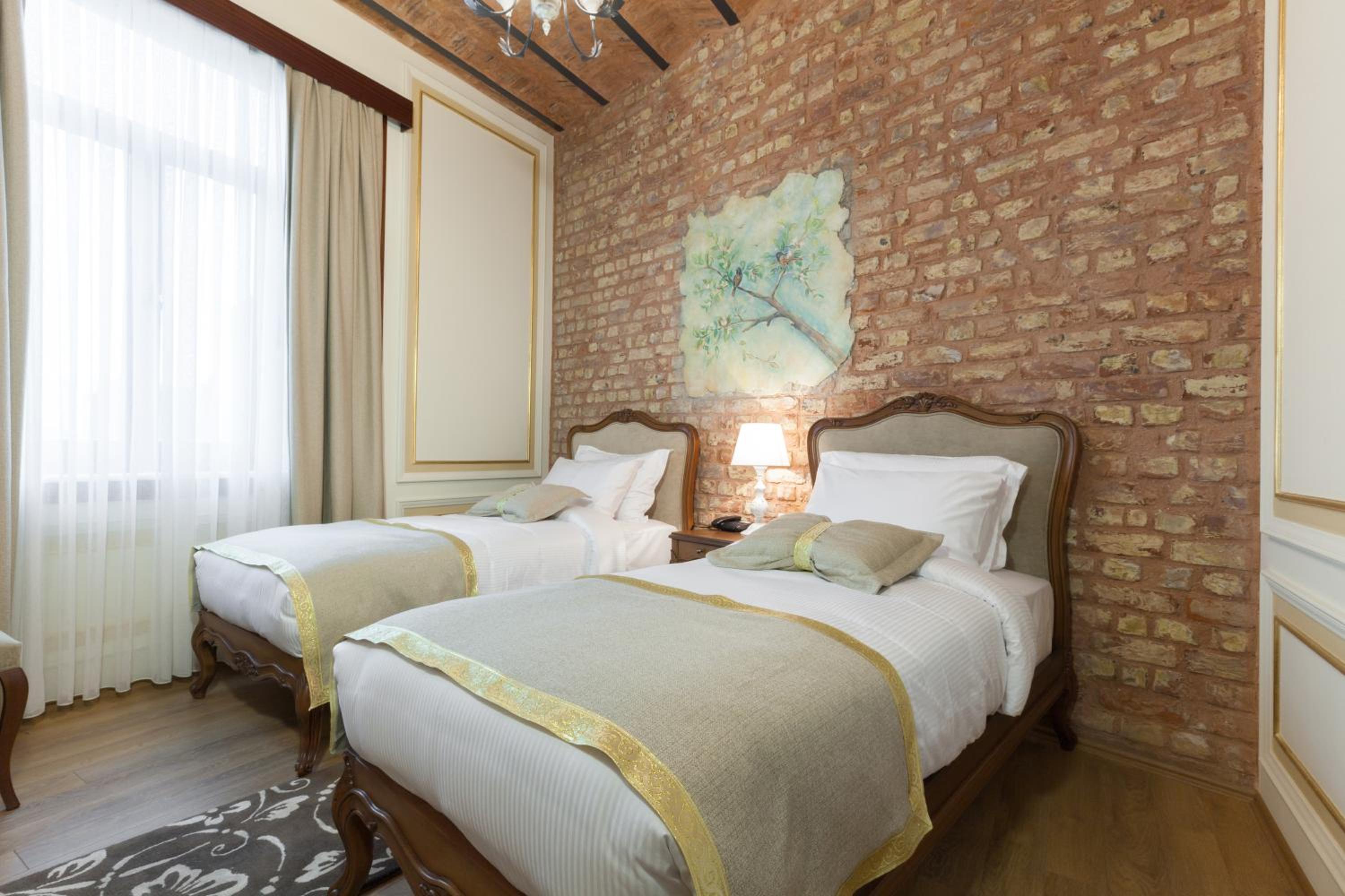 Hotel Pera Parma - Image 27