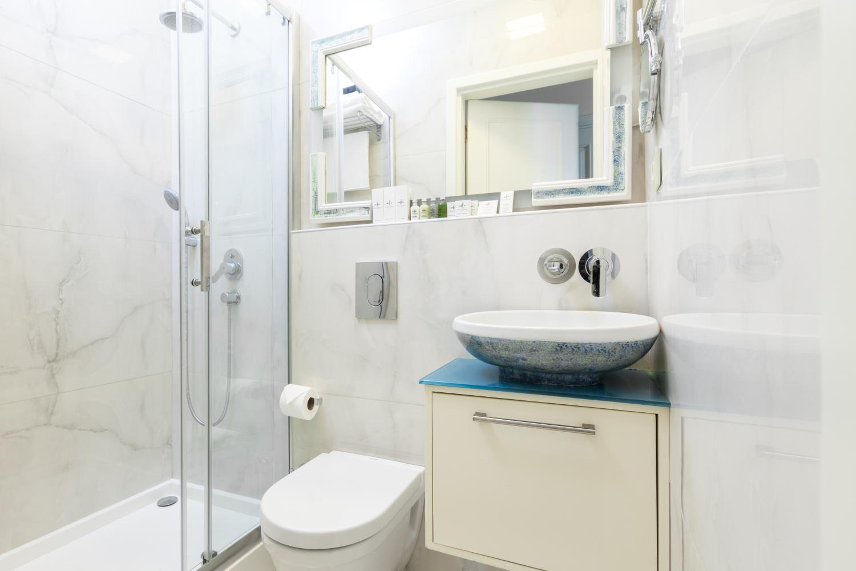 Hotel Pera Parma - Image 10