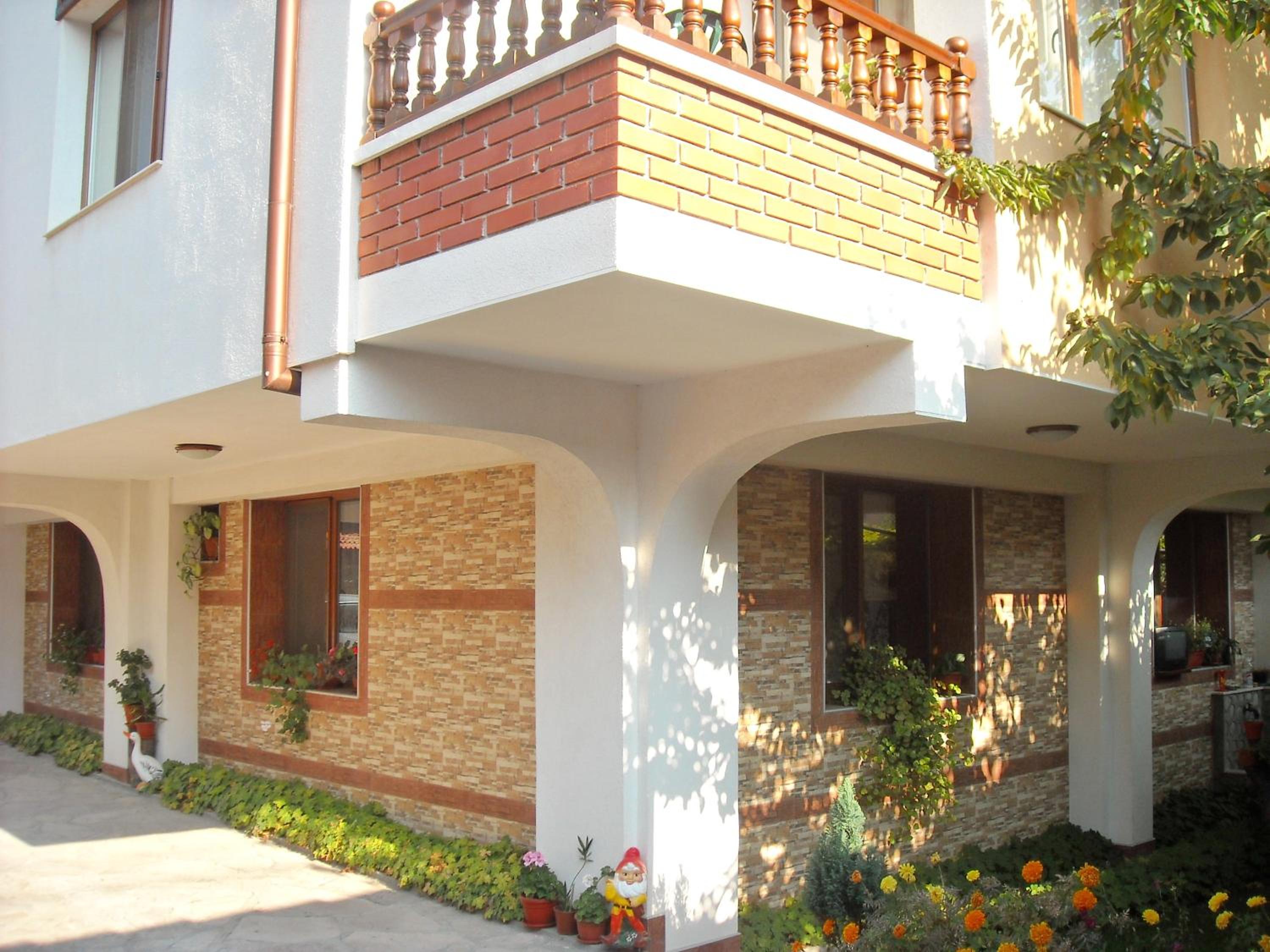 Boyadjiyski Guest House