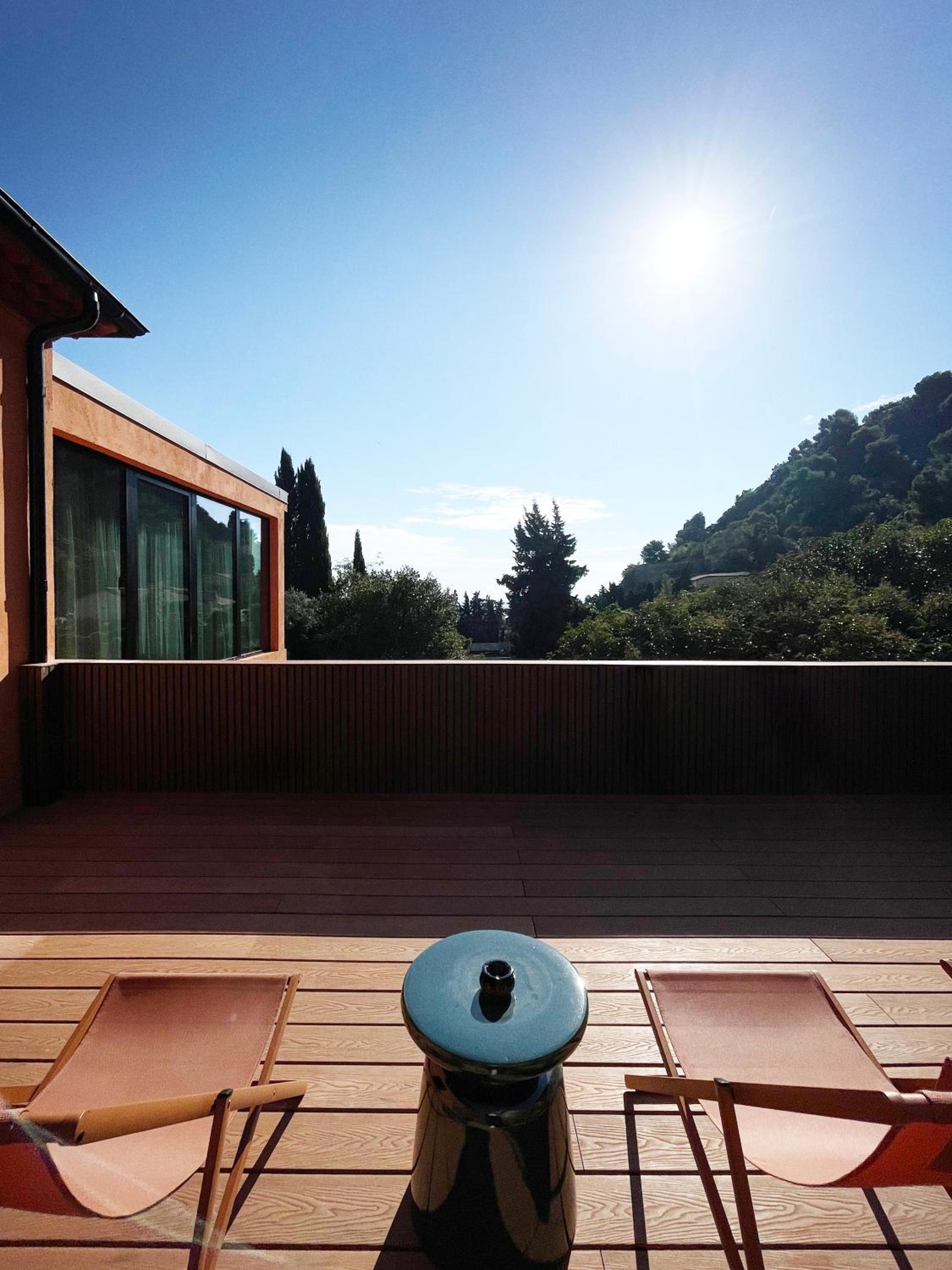 EZE BEACH Residence