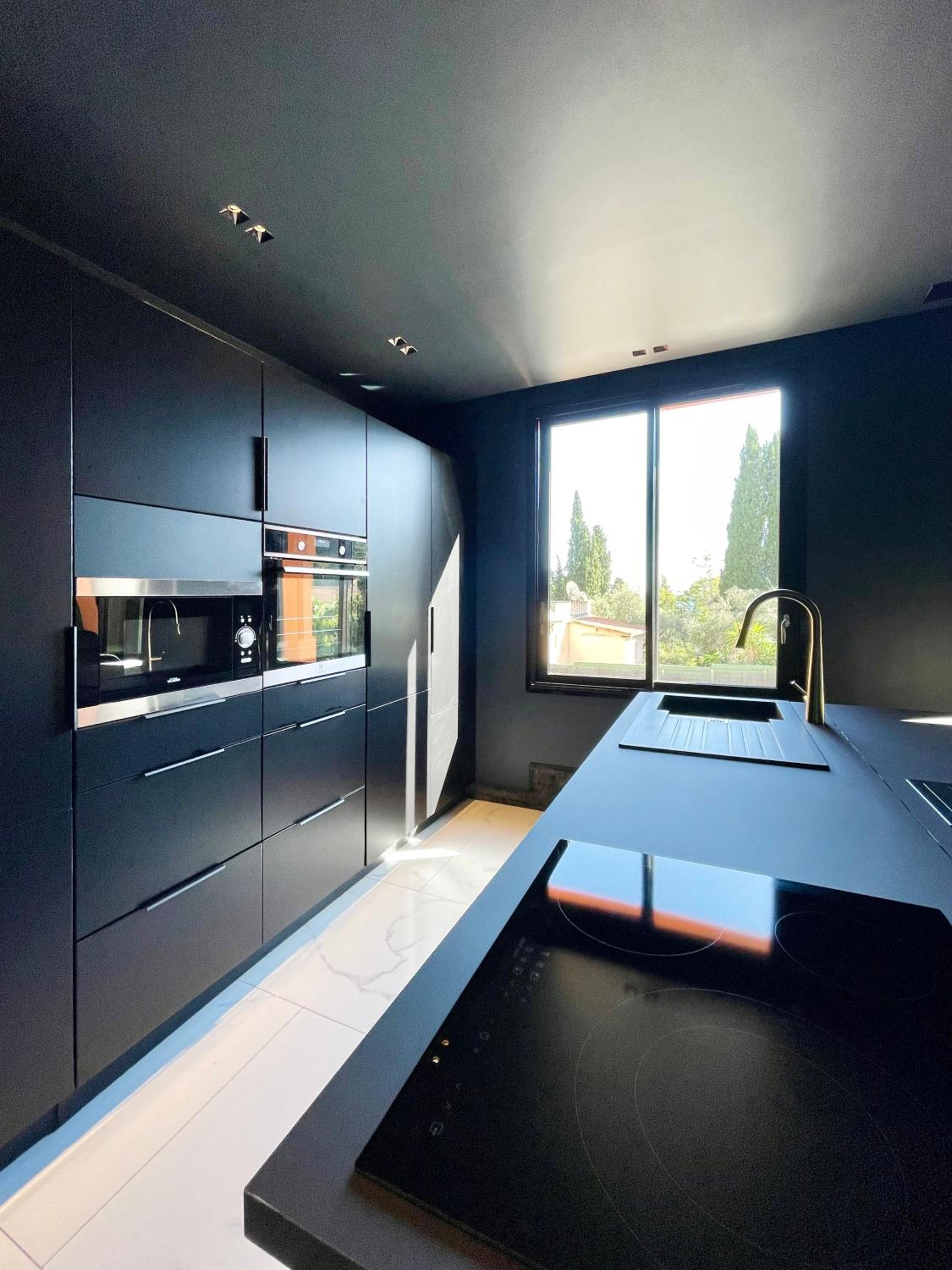 EZE BEACH Residence