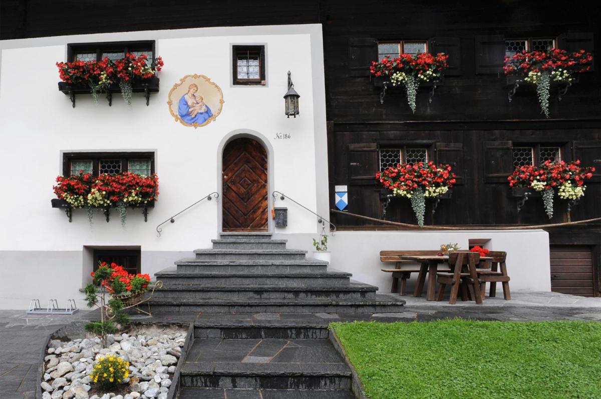 Photo 42