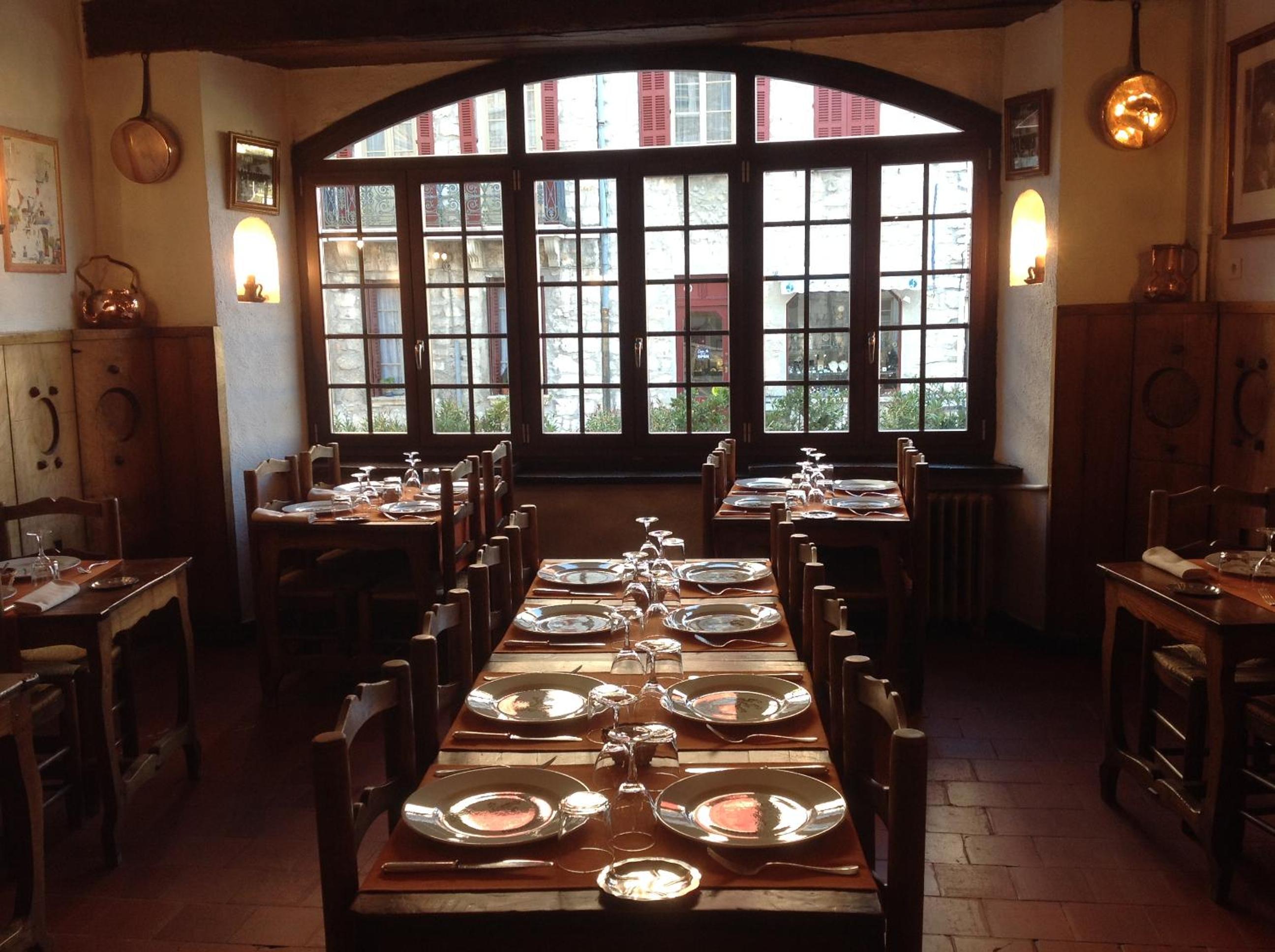restaurant