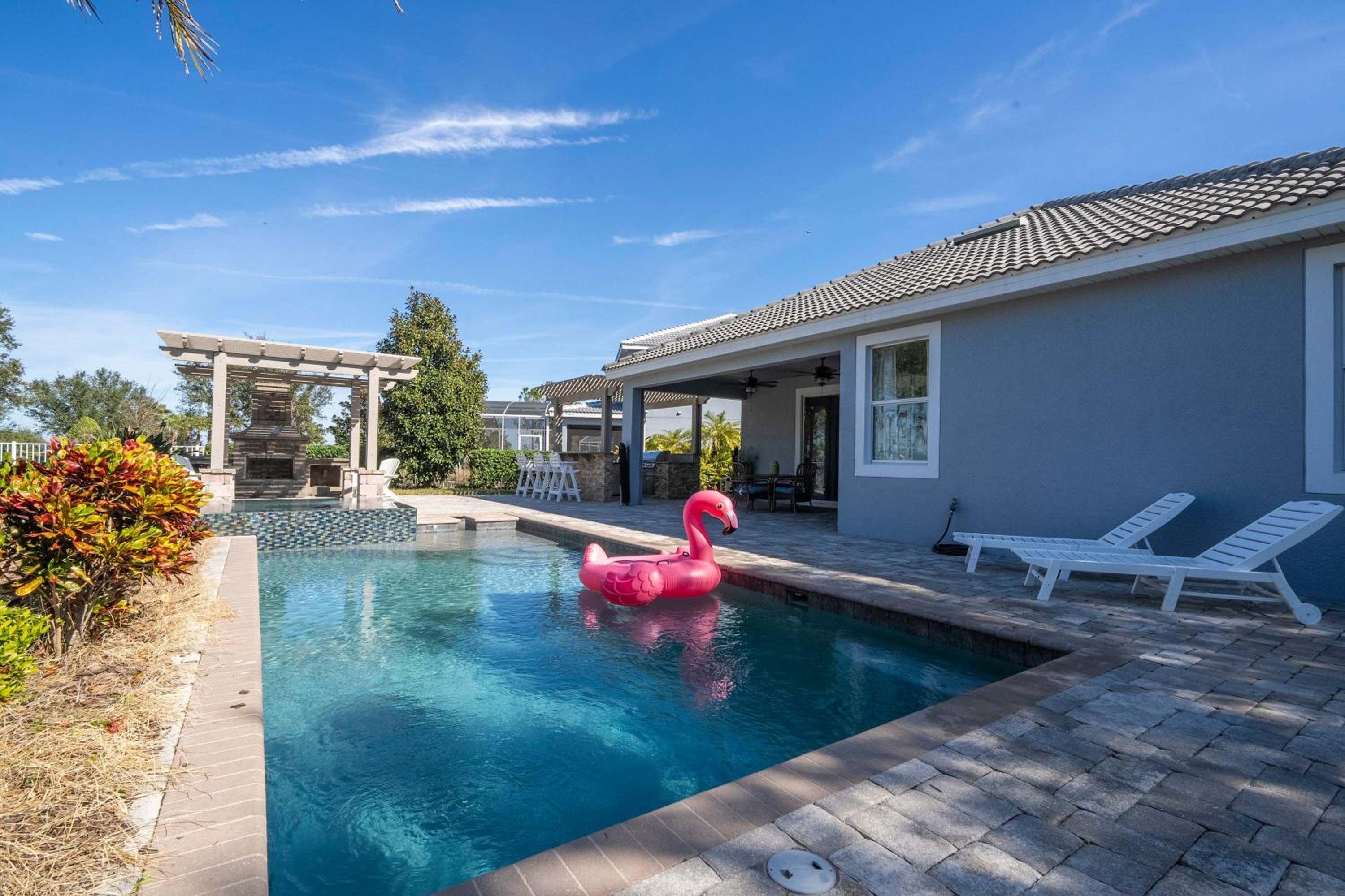 Luxurious 4Bd Villa Private Pool & Spa at Champions Gate Resort 9021