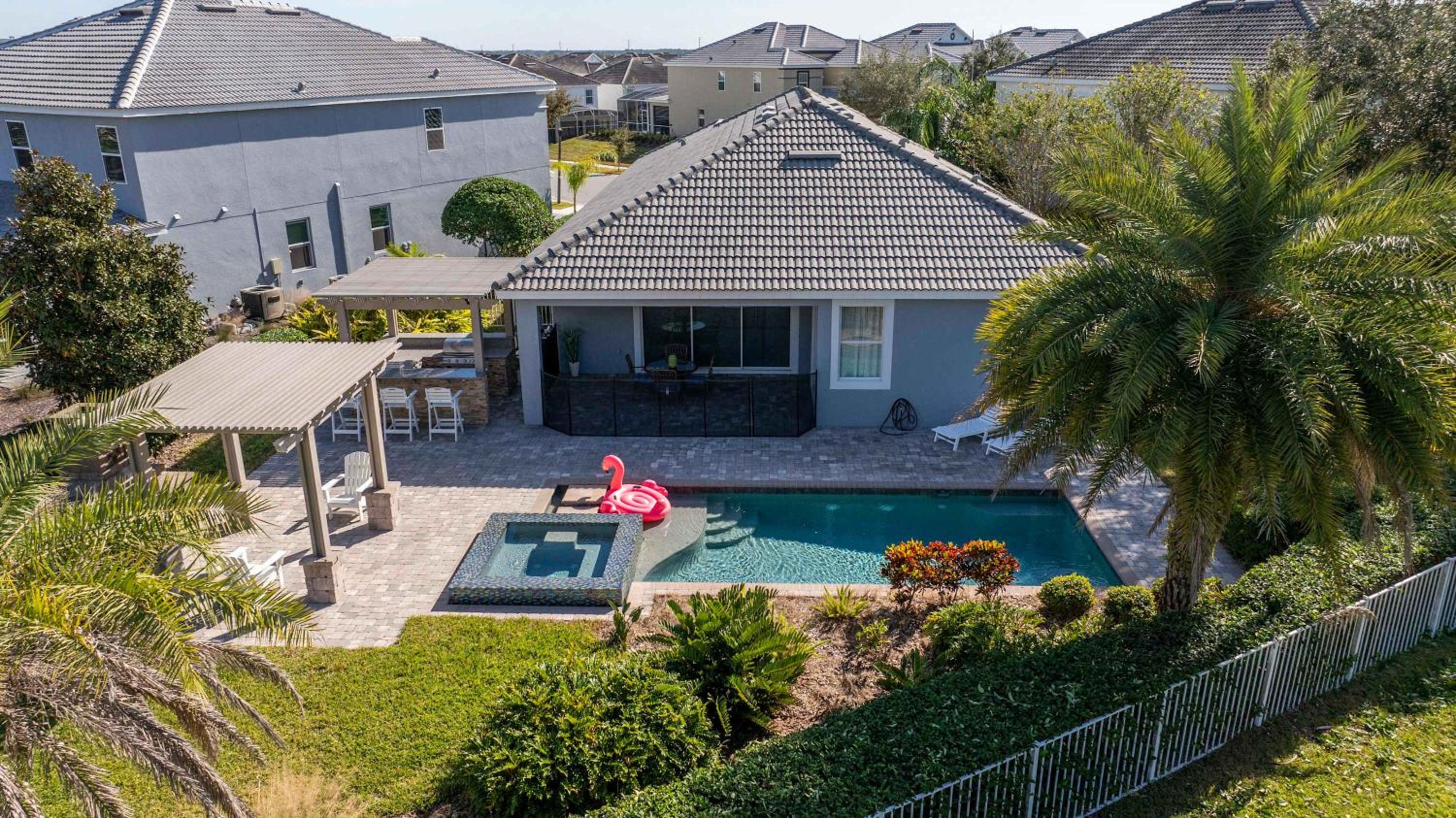 Luxurious 4Bd Villa Private Pool & Spa at Champions Gate Resort 9021