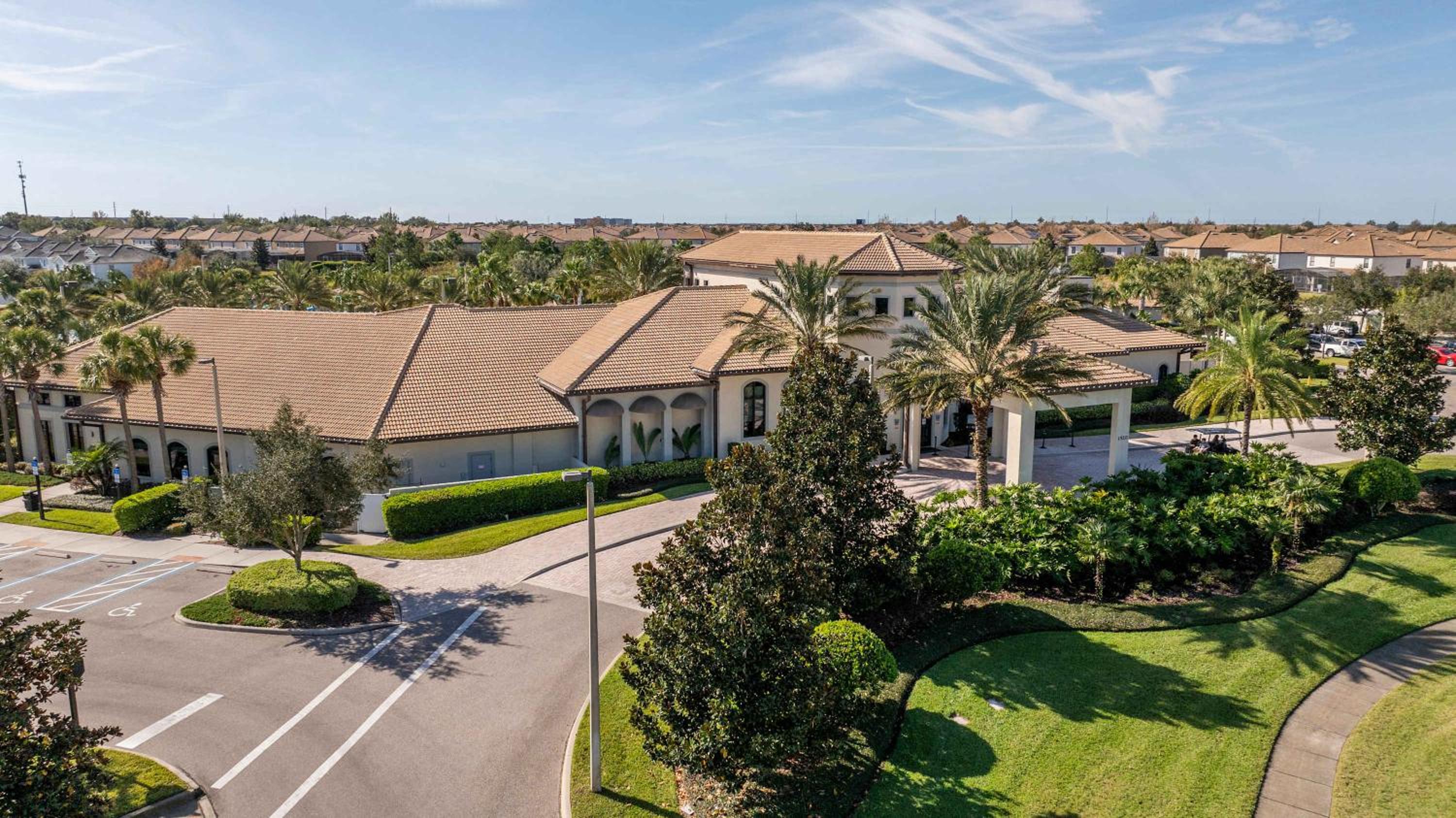 Luxurious 4Bd Villa Private Pool & Spa at Champions Gate Resort 9021