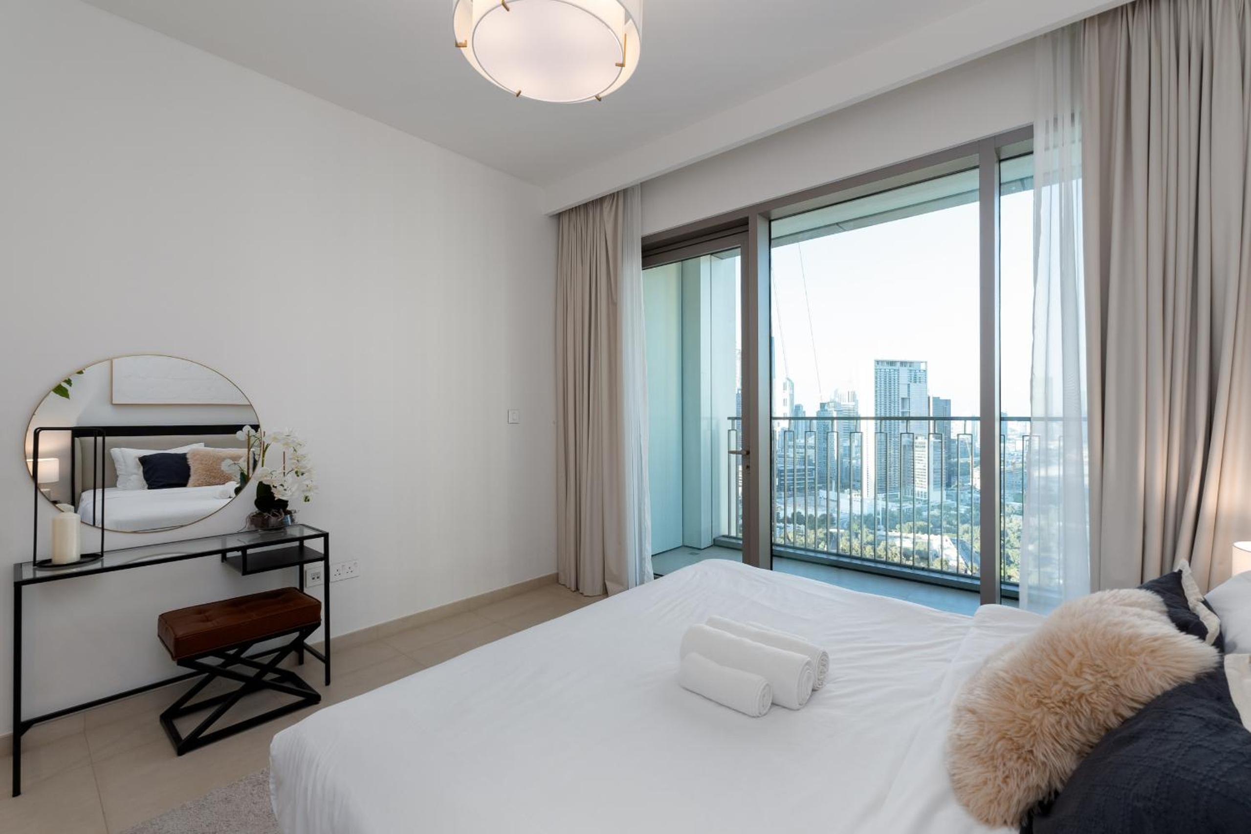 Downtown Views II City View, Downtown Dubai - Mint Stay