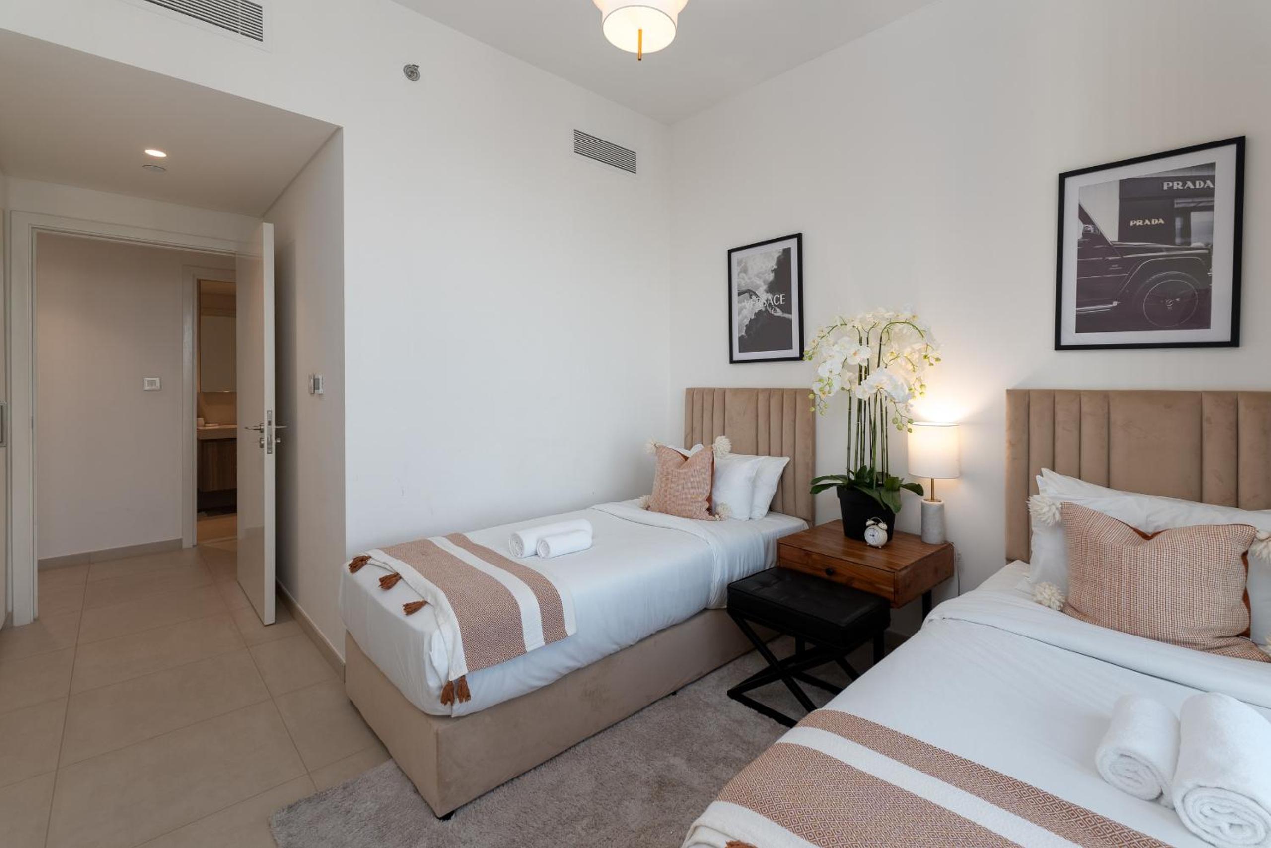 Downtown Views II City View, Downtown Dubai - Mint Stay