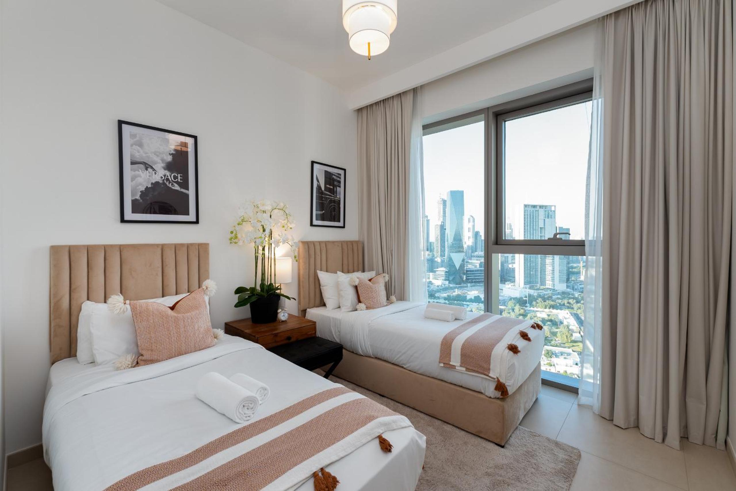Downtown Views II City View, Downtown Dubai - Mint Stay