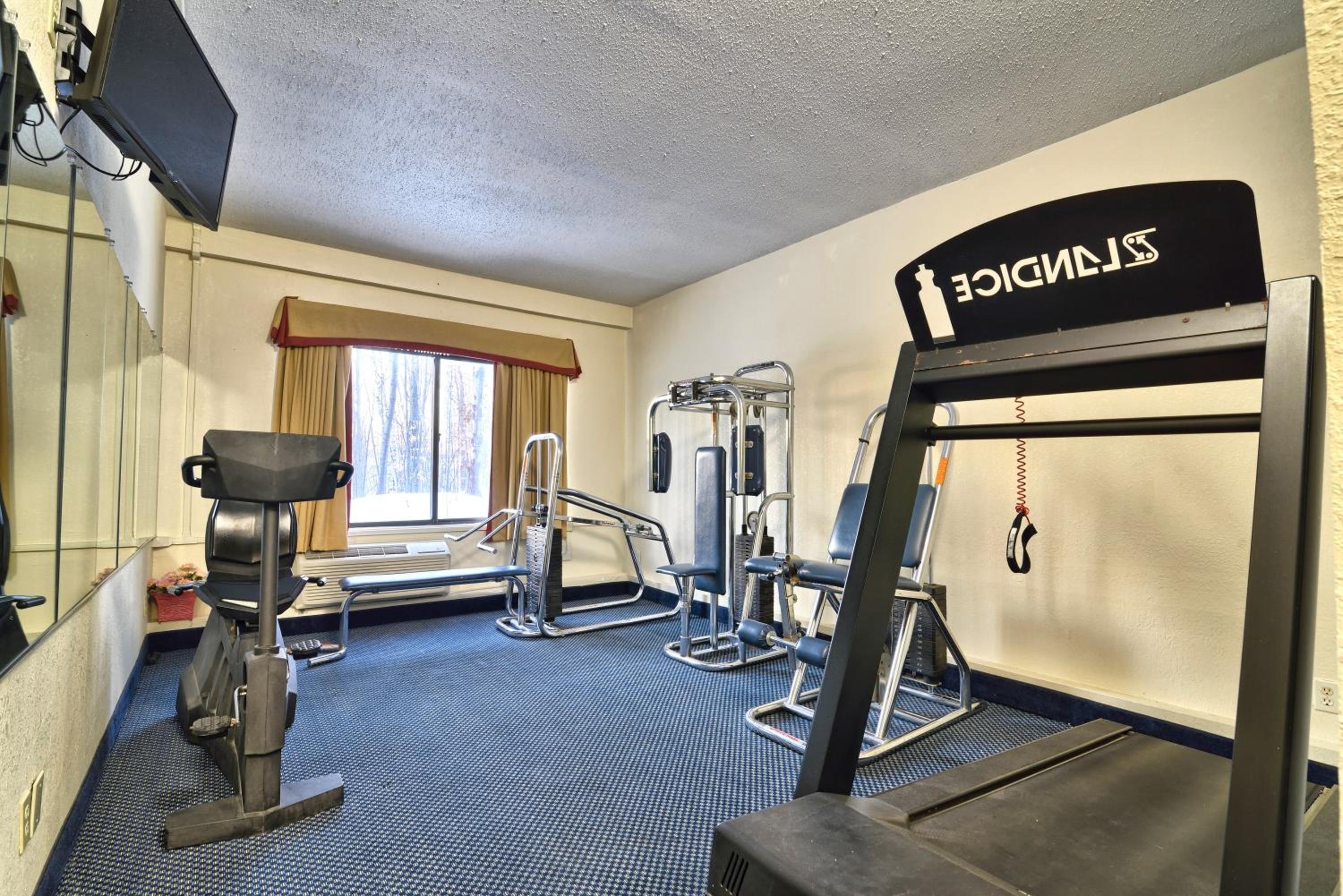 Katahdin Inn & Suites