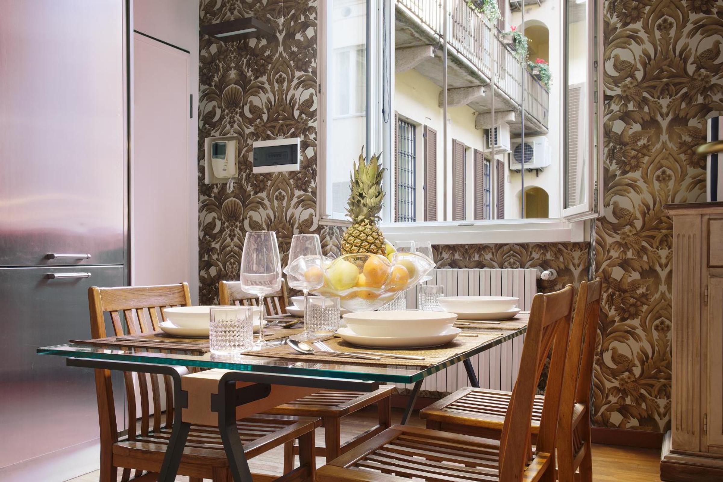 HL Elegant Apartment in Milan, Brera, Porta Venezia