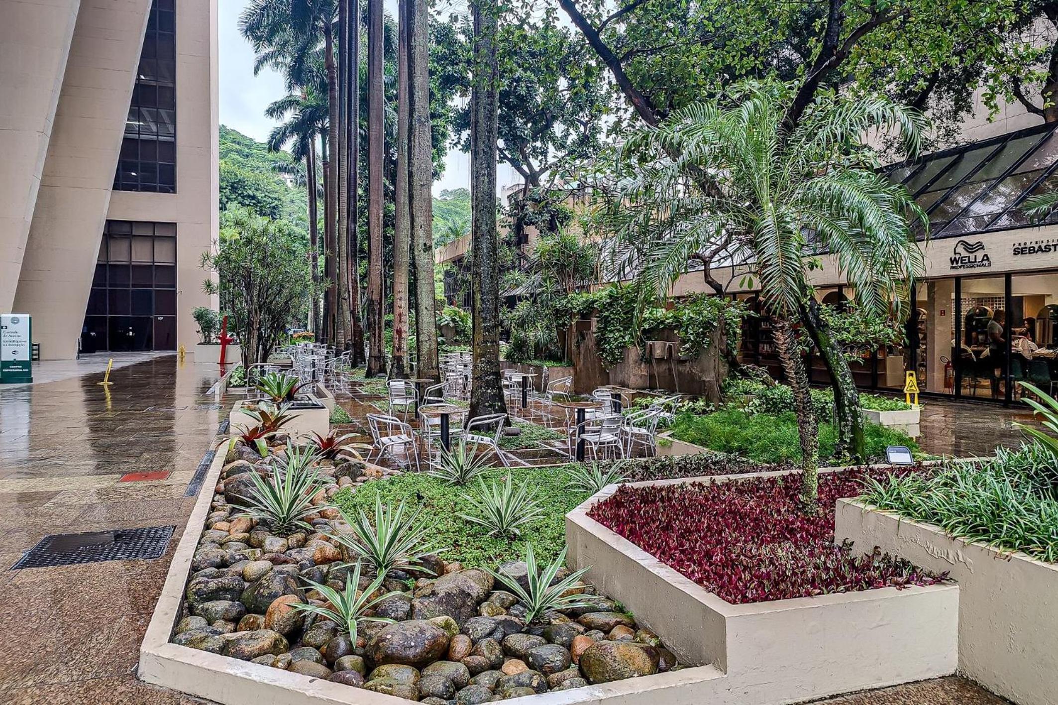 Botafogo: Sugarloaf and Comfort | 4 Guests