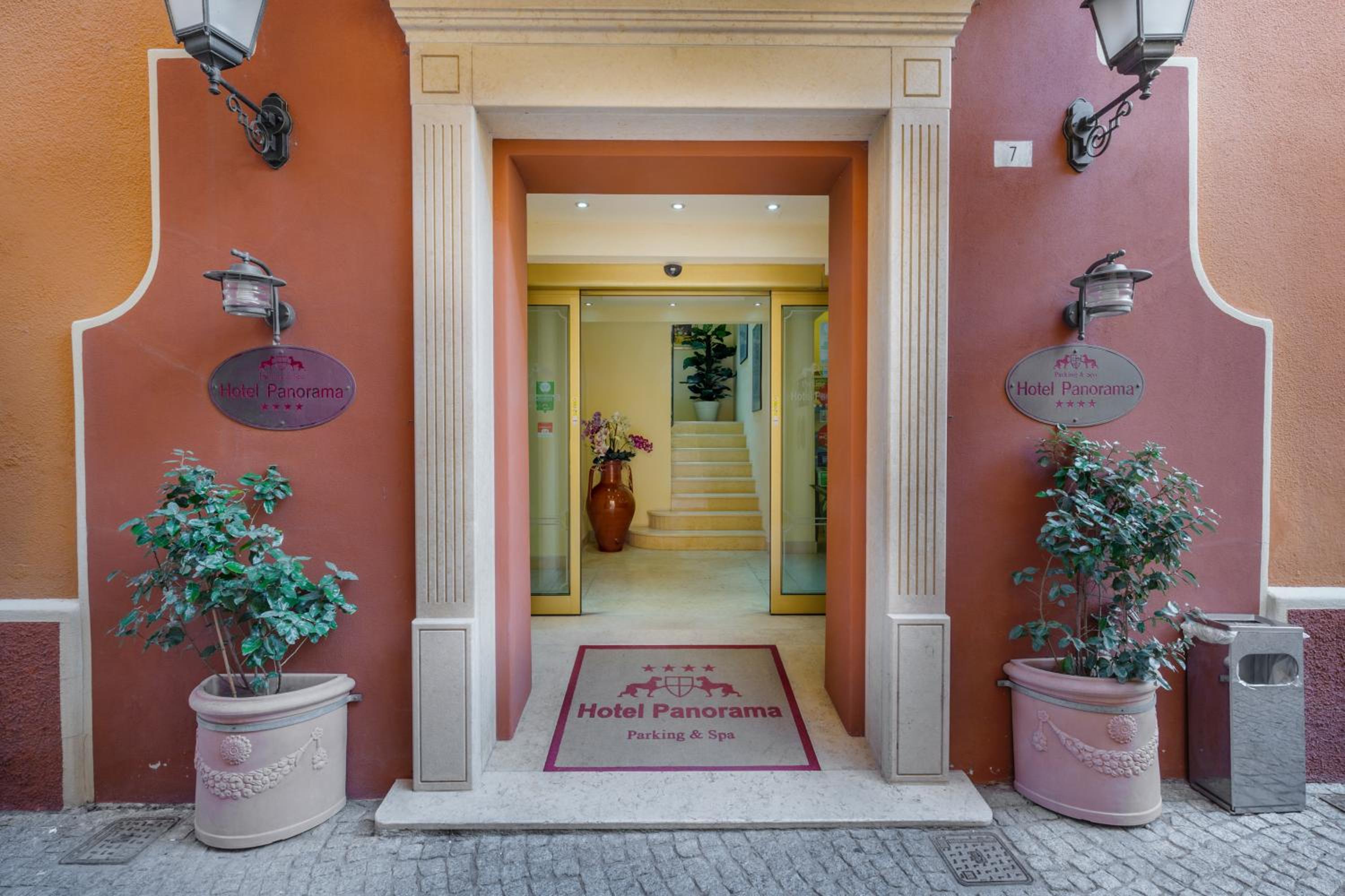 Hotel Panorama - Image 1