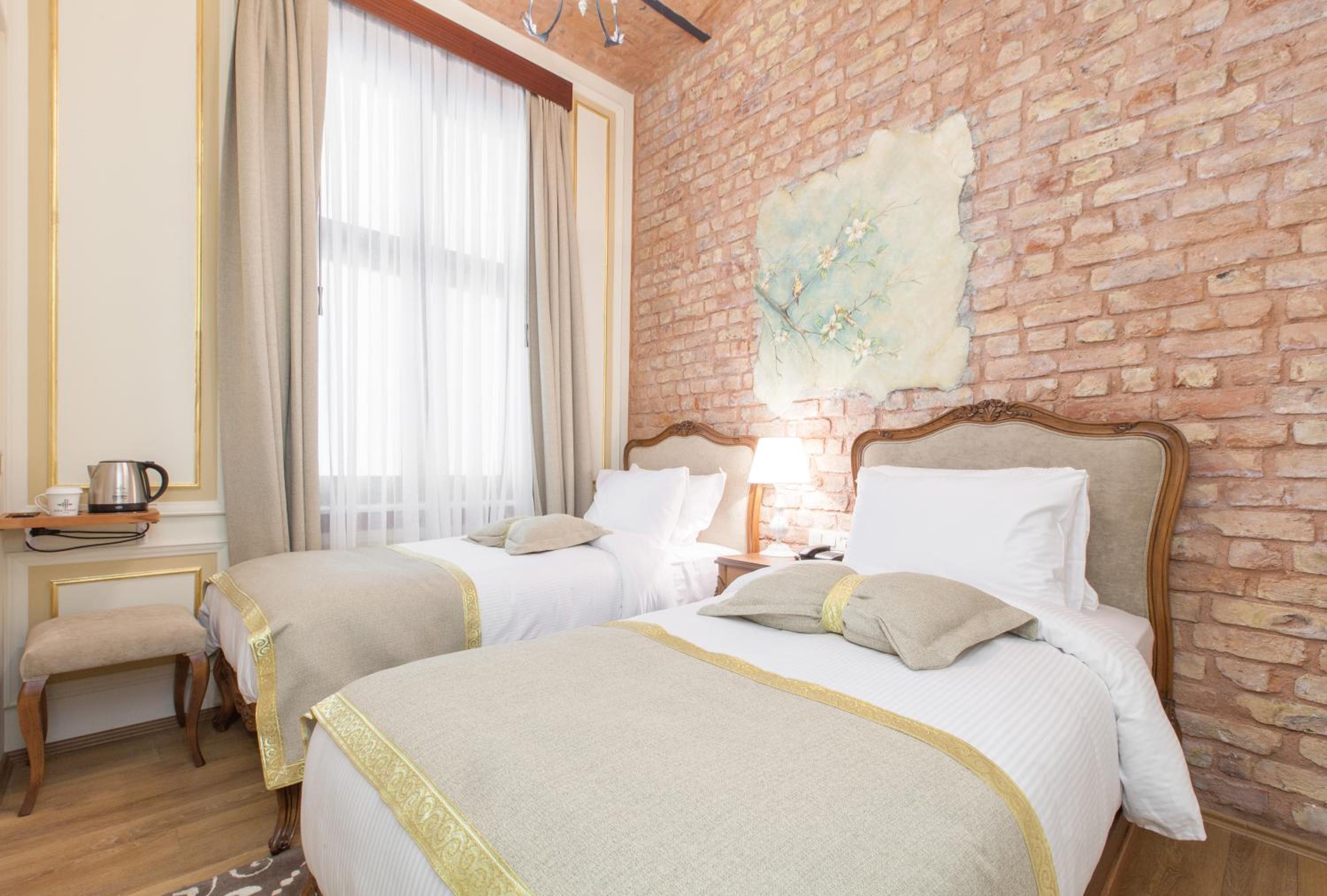 Hotel Pera Parma - Image 15