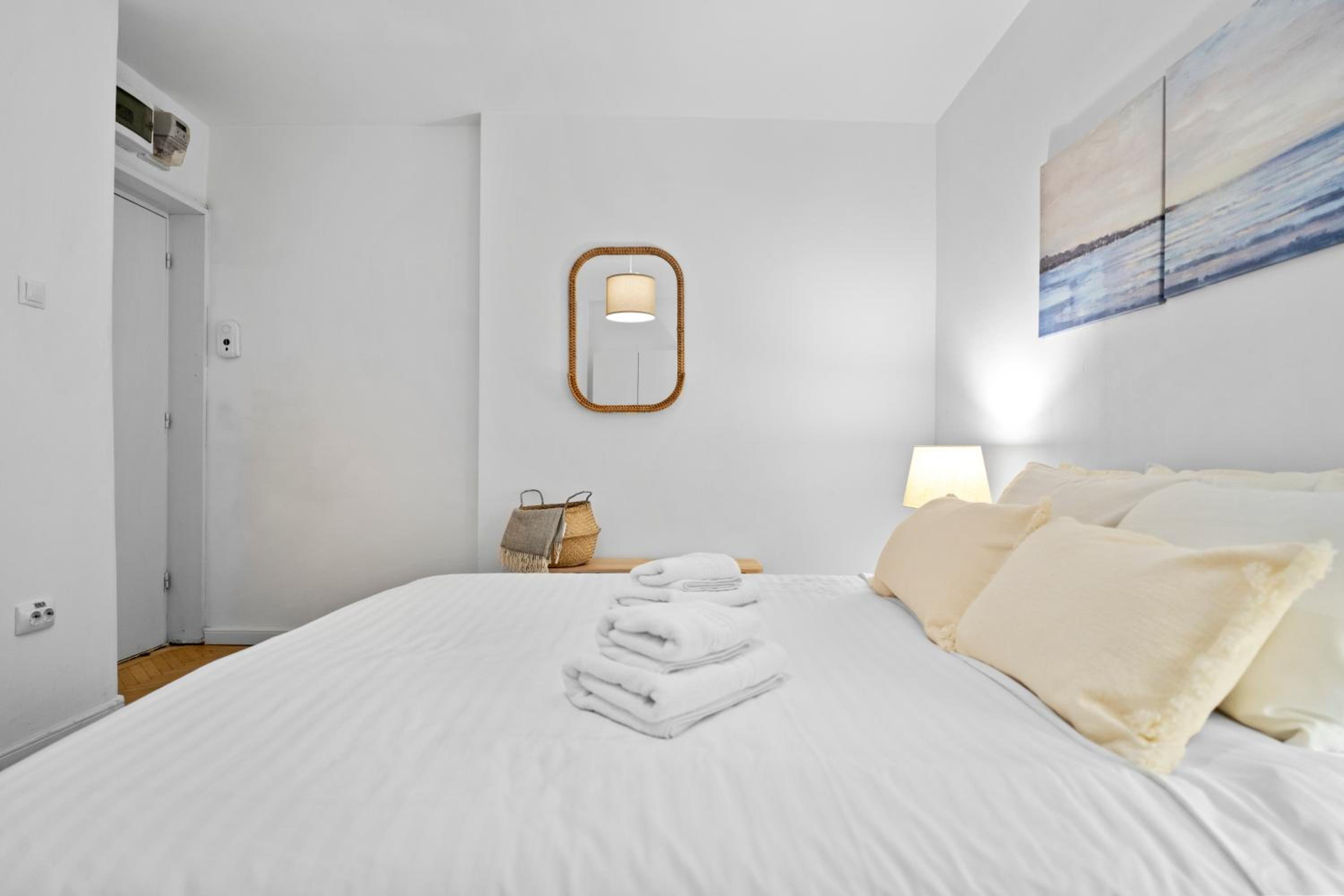 Victory Avenue Gem - Modern & Elegant Apartment