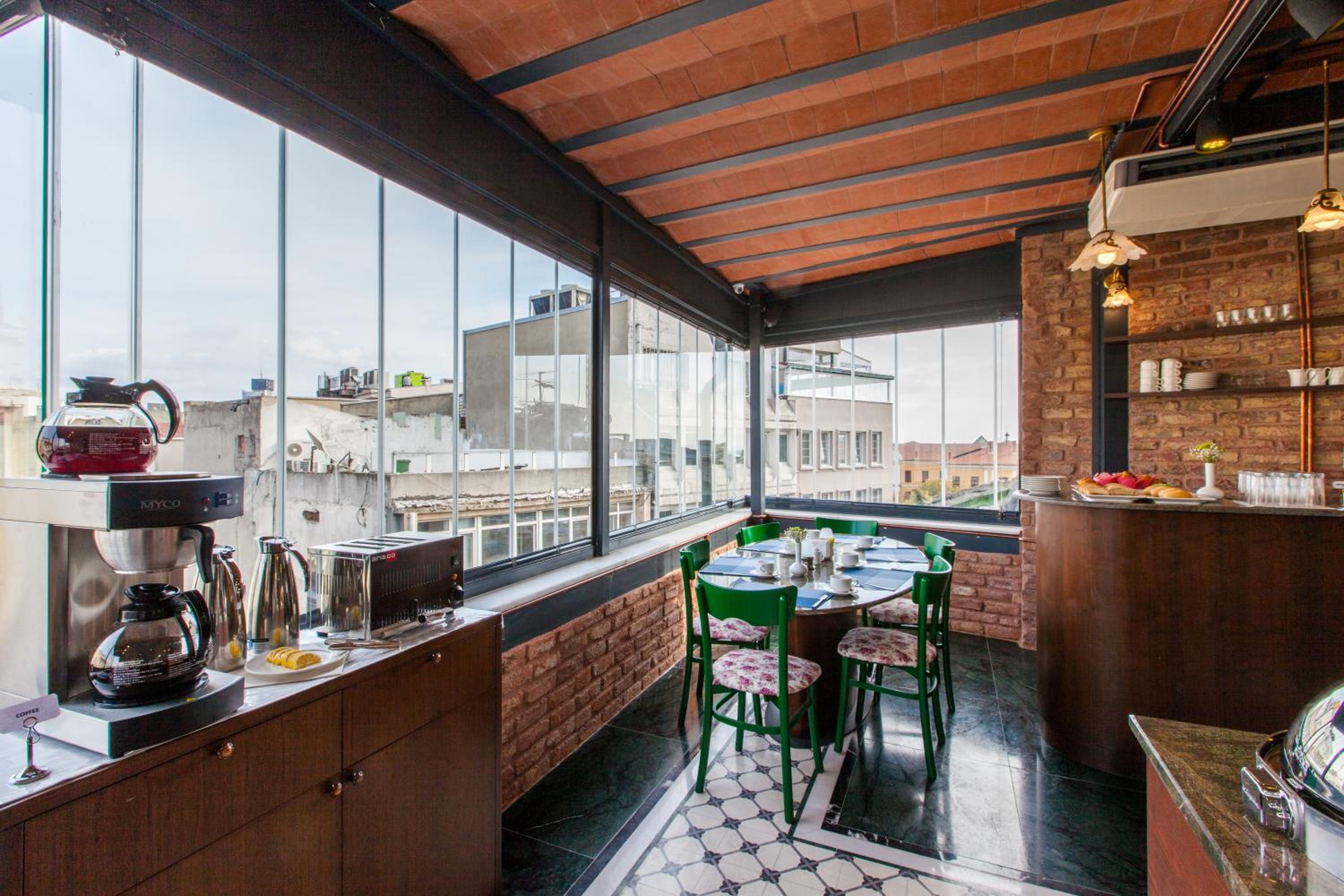 Hotel Pera Parma - Image 37