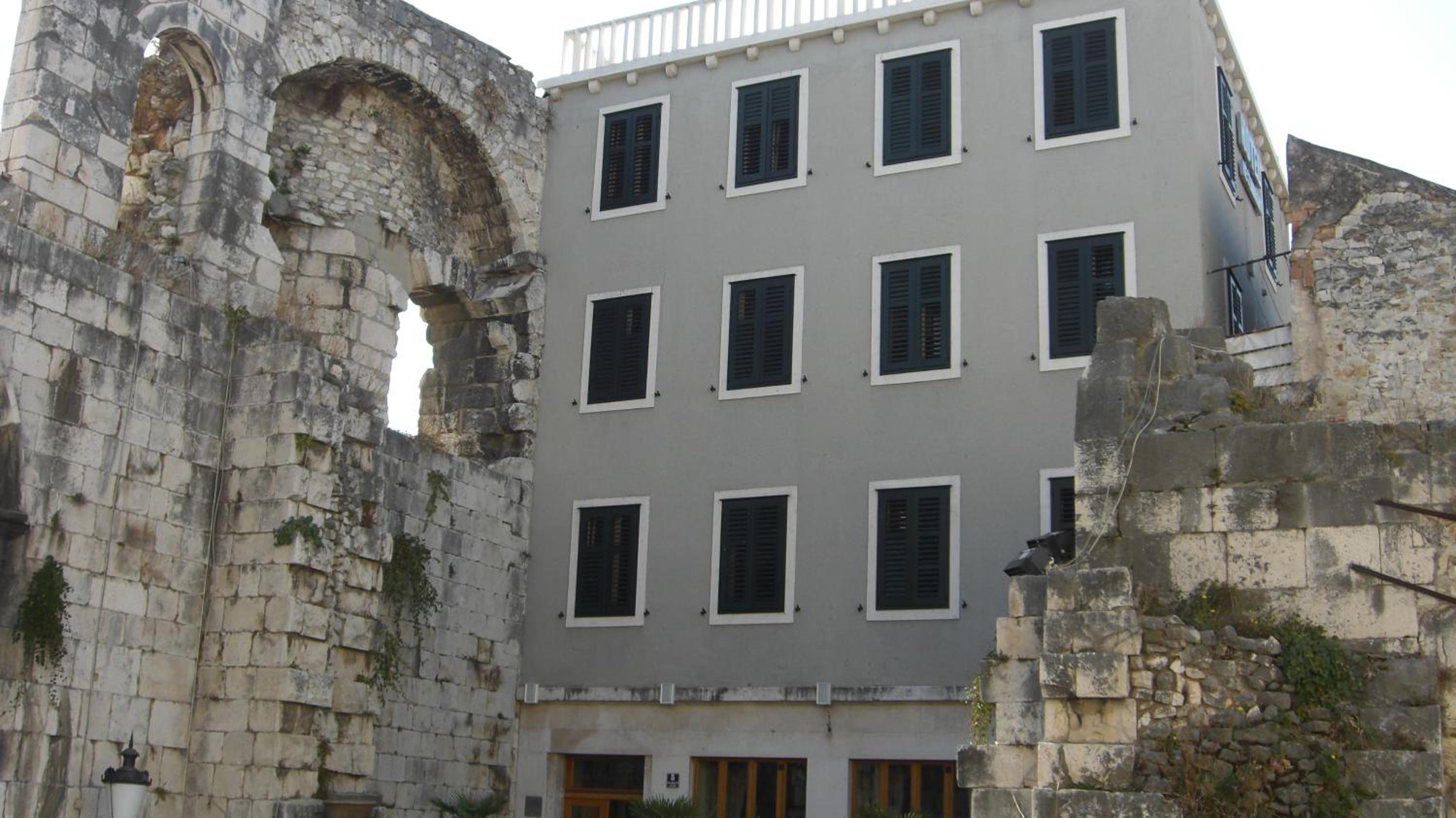 Hotel Peristil photo 4
