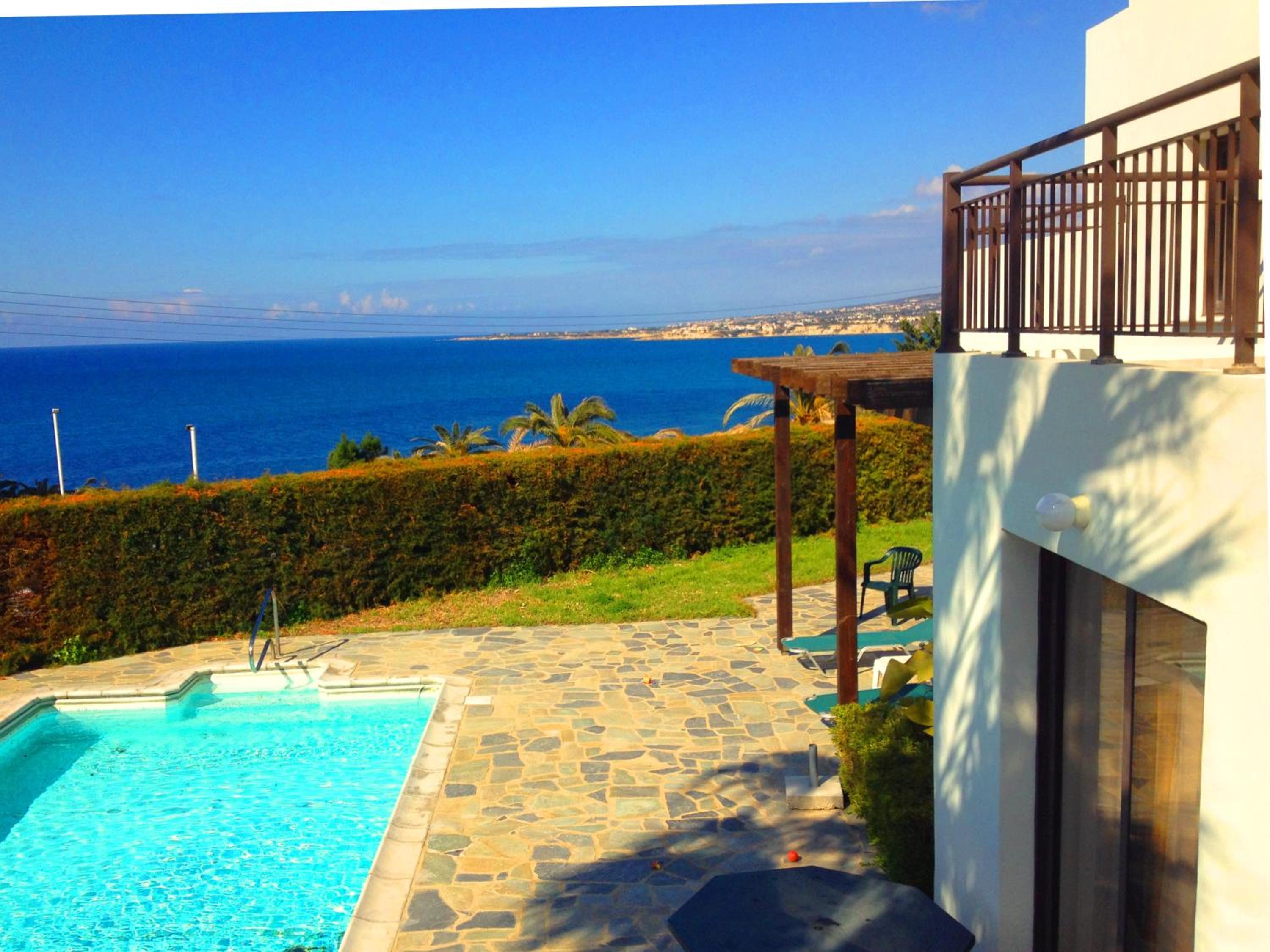 Hotel Aura Holiday Villas - Image 1