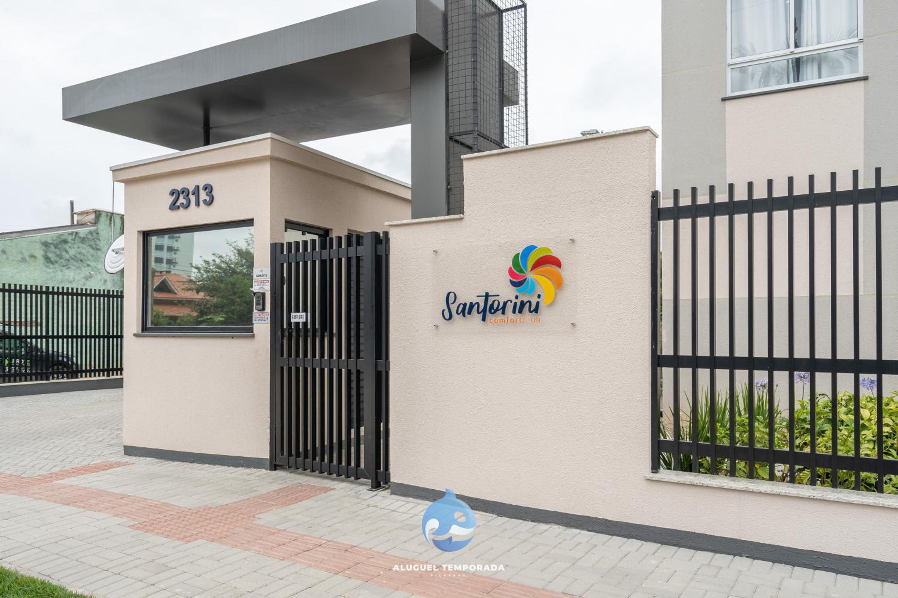 Apartamentos a 150 M DA PRAIA com SACADA, WI-FI, PISCINA, PORTARIA 24h, PLAYGROUND e vaga de GARAGEM