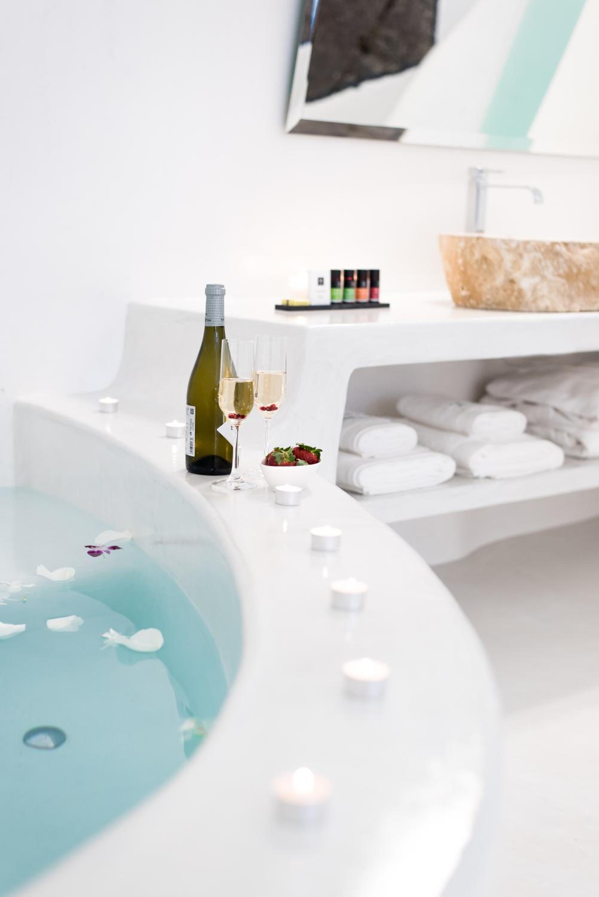 Oia Vacations - Maregio Suites - Property Image 100
