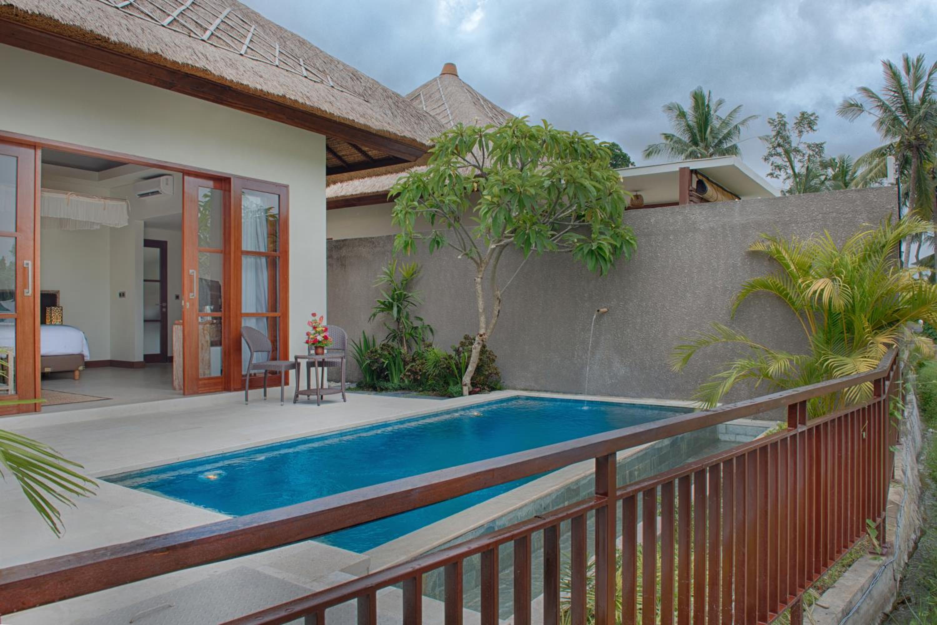 Anusara Luxury Villas