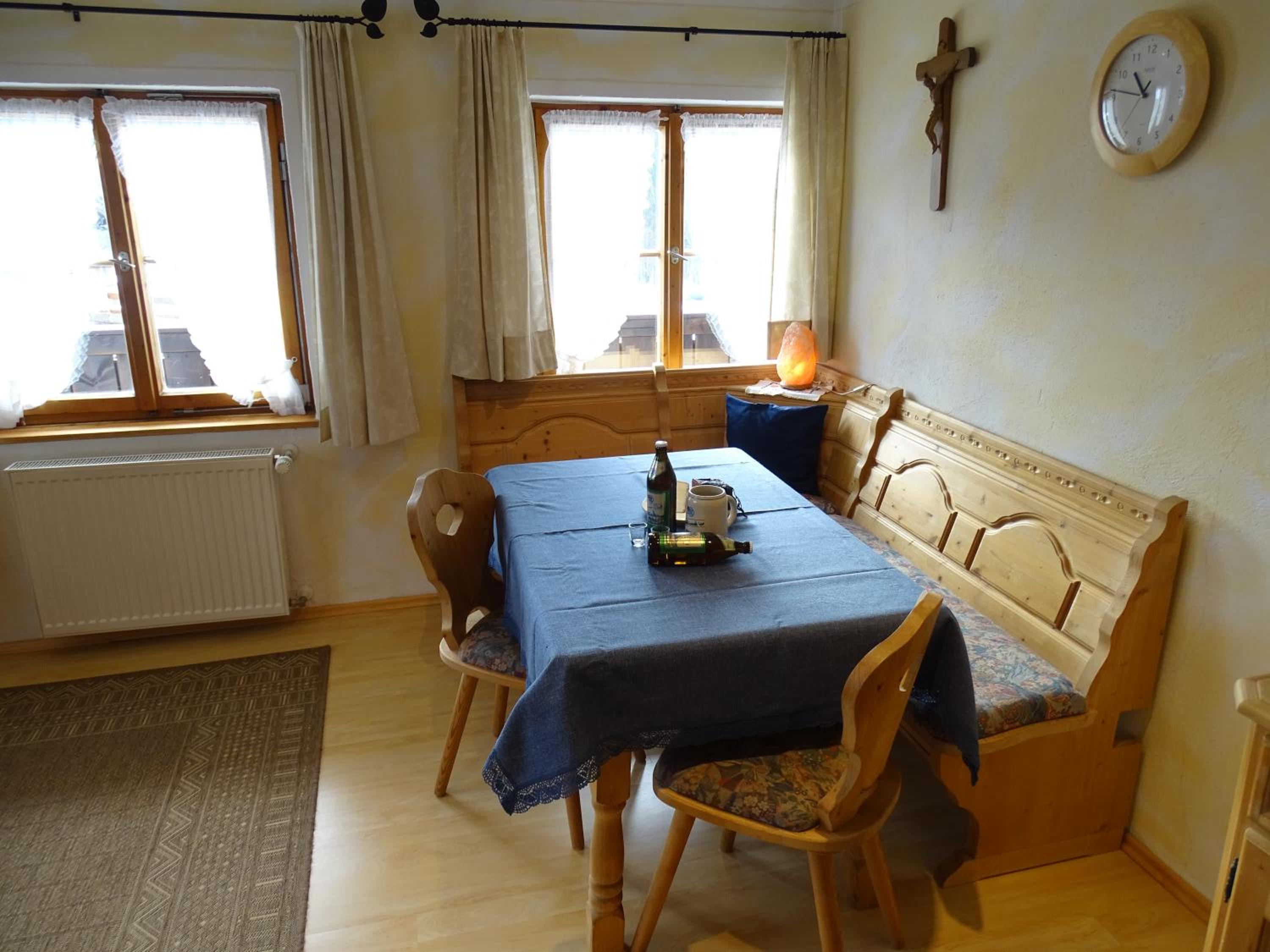 Photo 33