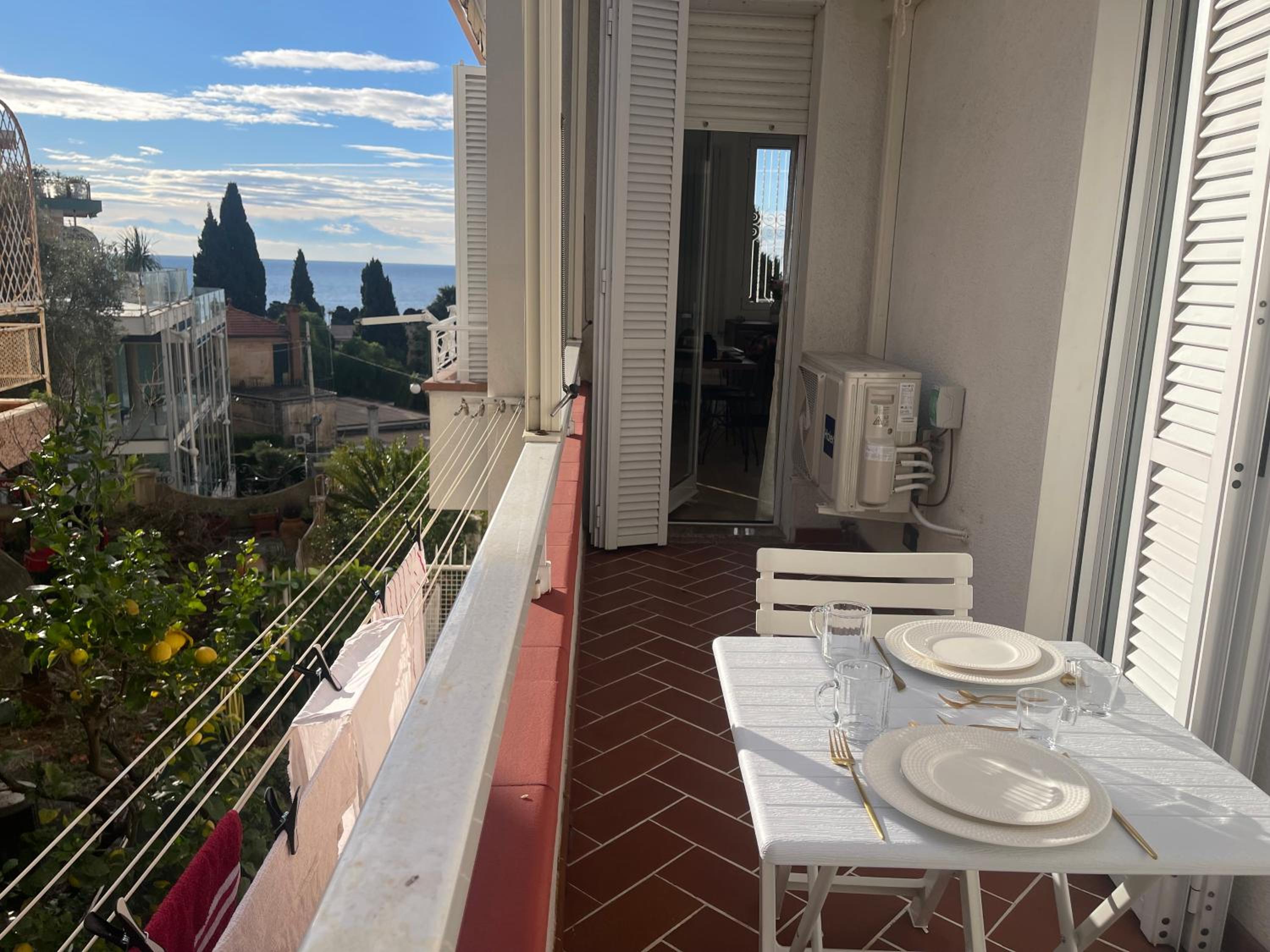 Sanremo vacanze zen vue mer 5 mn plage, 3 mn tennis club,Wifi