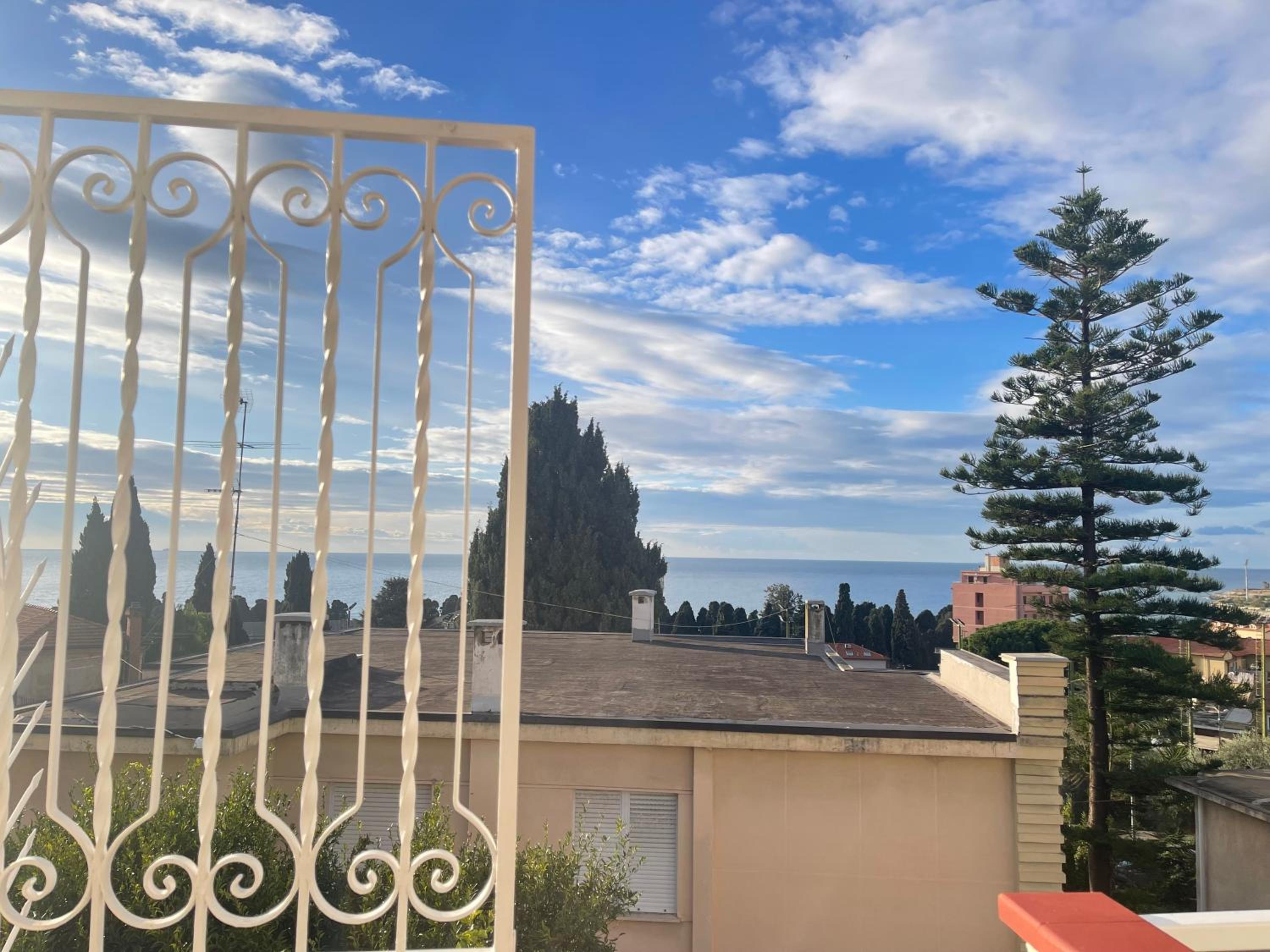 Sanremo vacanze zen vue mer 5 mn plage, 3 mn tennis club,Wifi