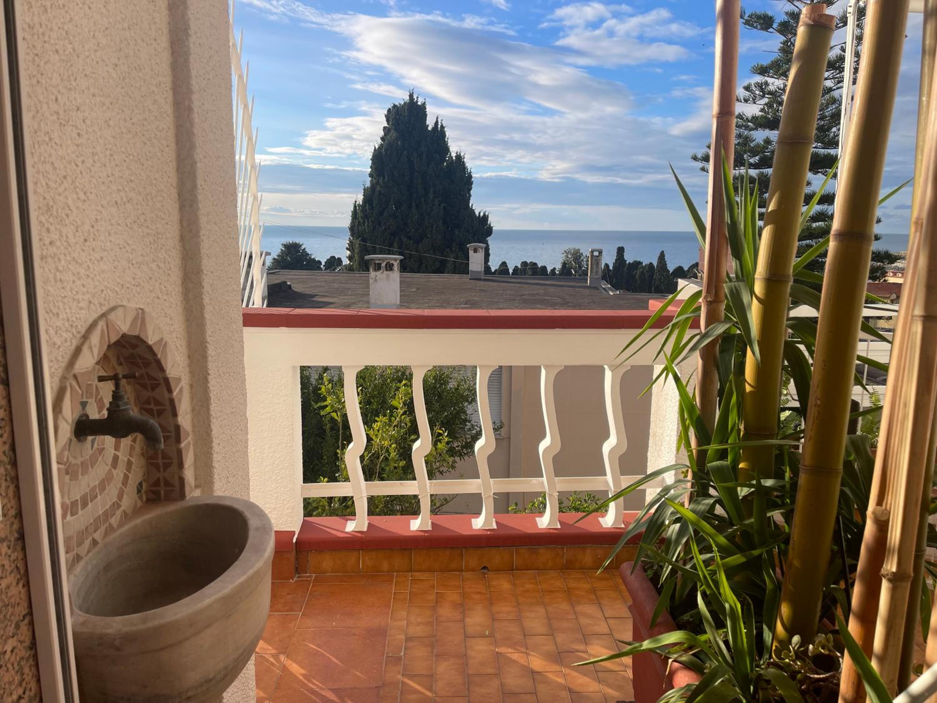 Sanremo vacanze zen vue mer 5 mn plage, 3 mn tennis club,Wifi