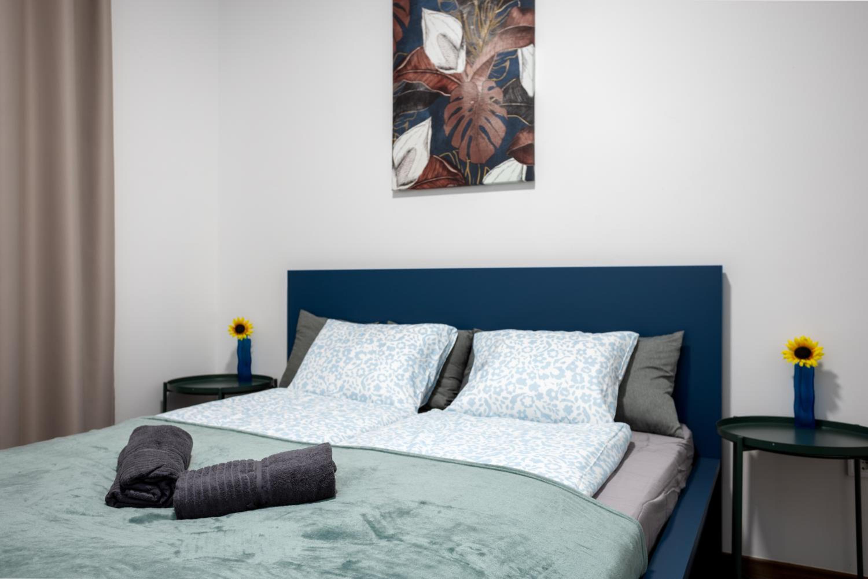 Waterfront City Azure Loft with FREE PARKING
