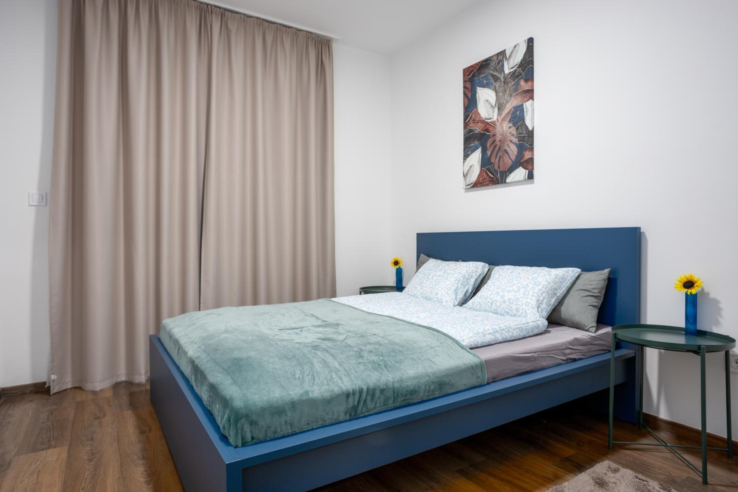 Waterfront City Azure Loft with FREE PARKING