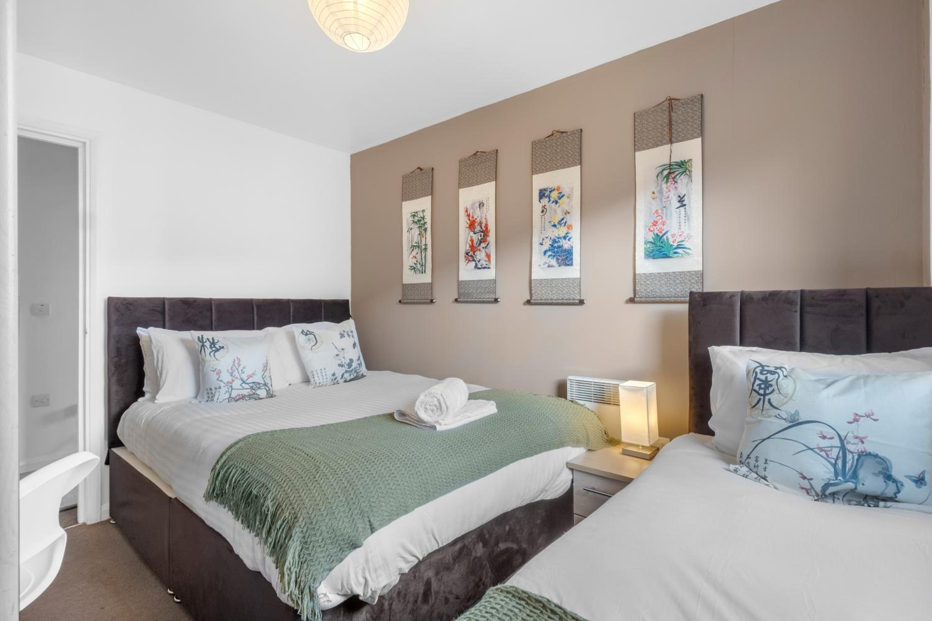 Orient City Loft with Free Parking, Balcony, and Netflix